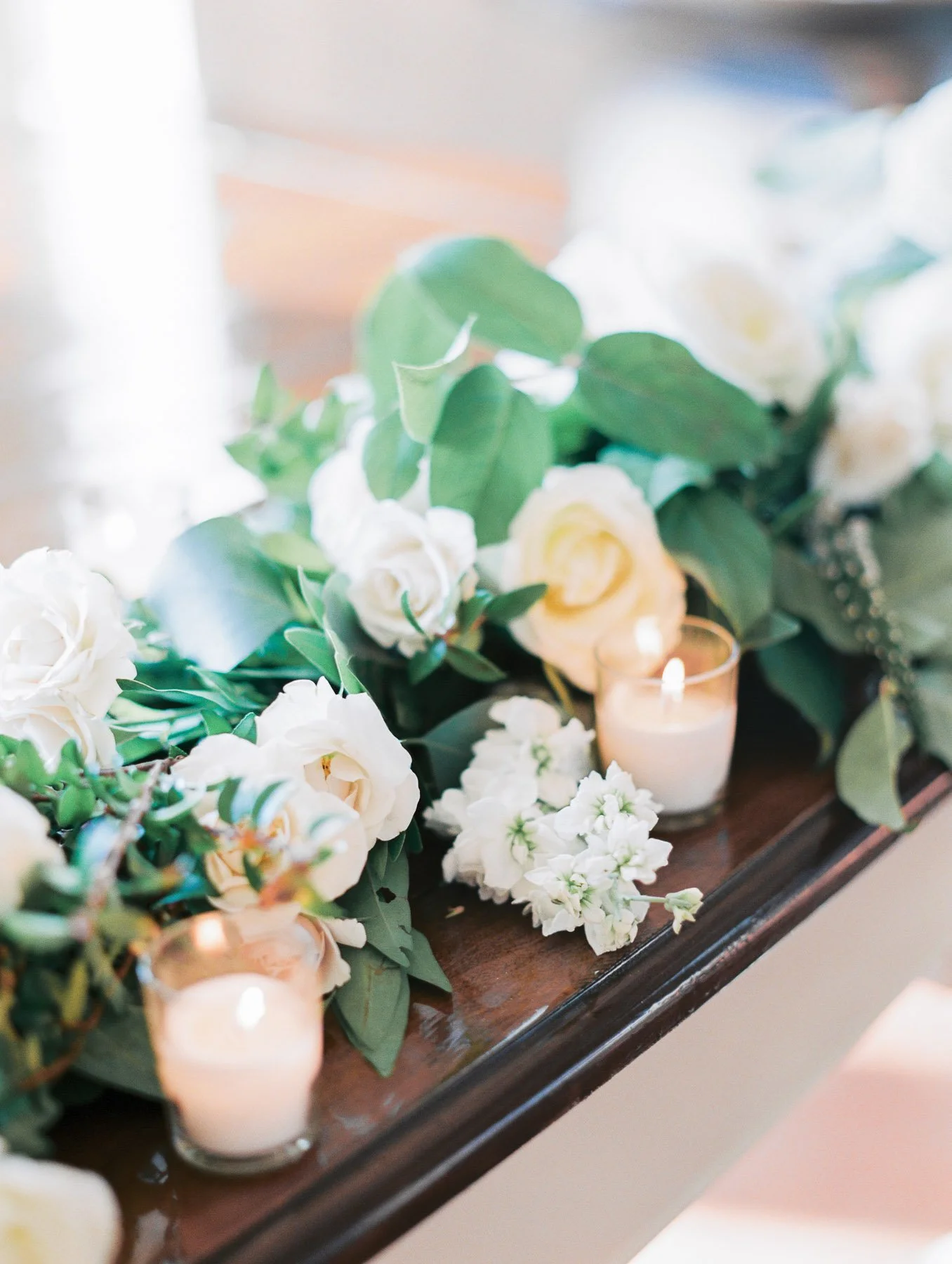 Green and white centerpiece