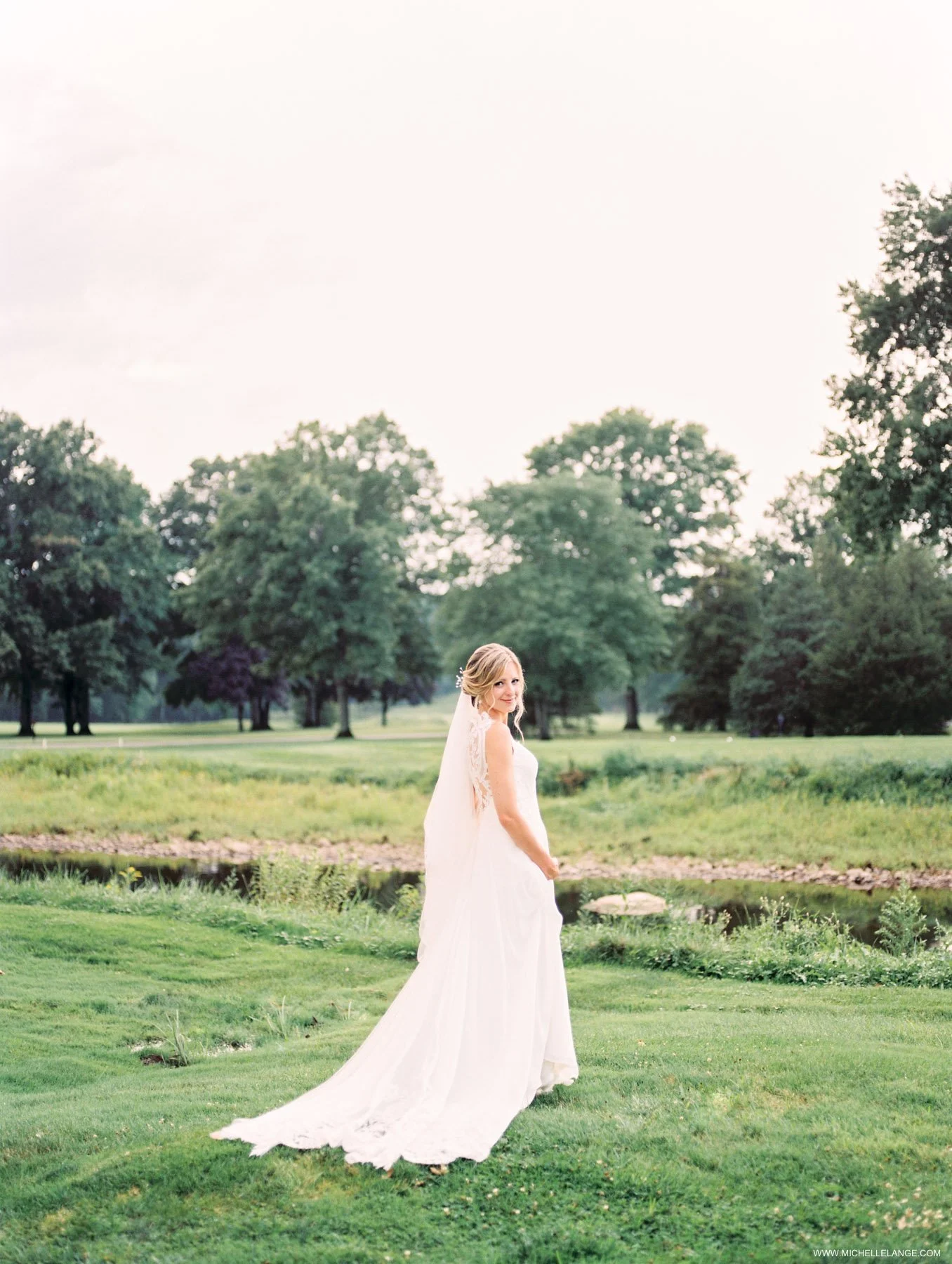 NJ Wedding Photographer at Fiddlers Elbow Country Club in Bedminster, NJ