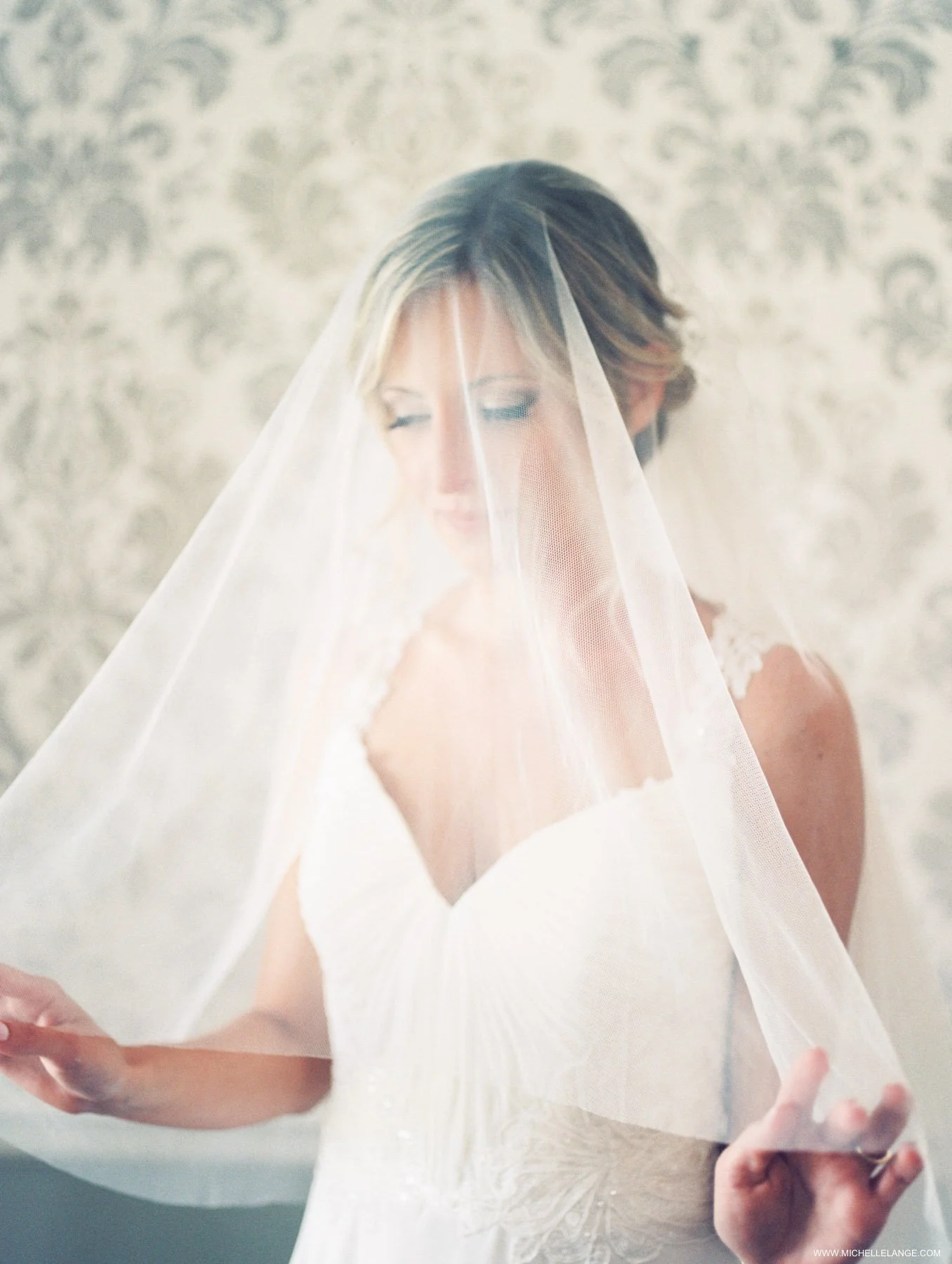 NJ Wedding Photographer at Fiddlers Elbow Country Club in Bedminster, NY