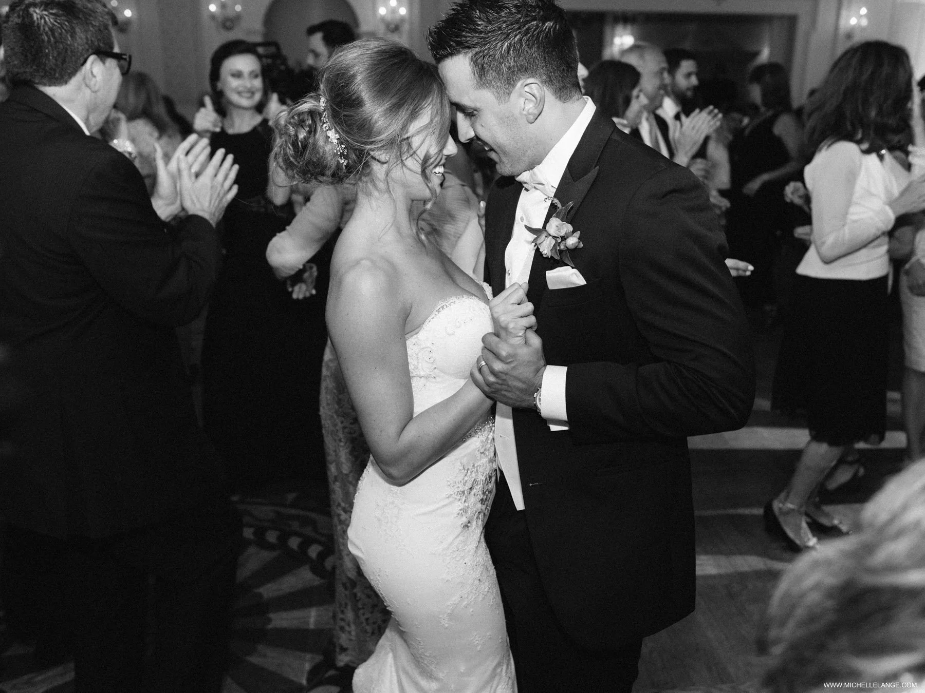 NY Wedding Photographer at The Carltun in Long Island NY 