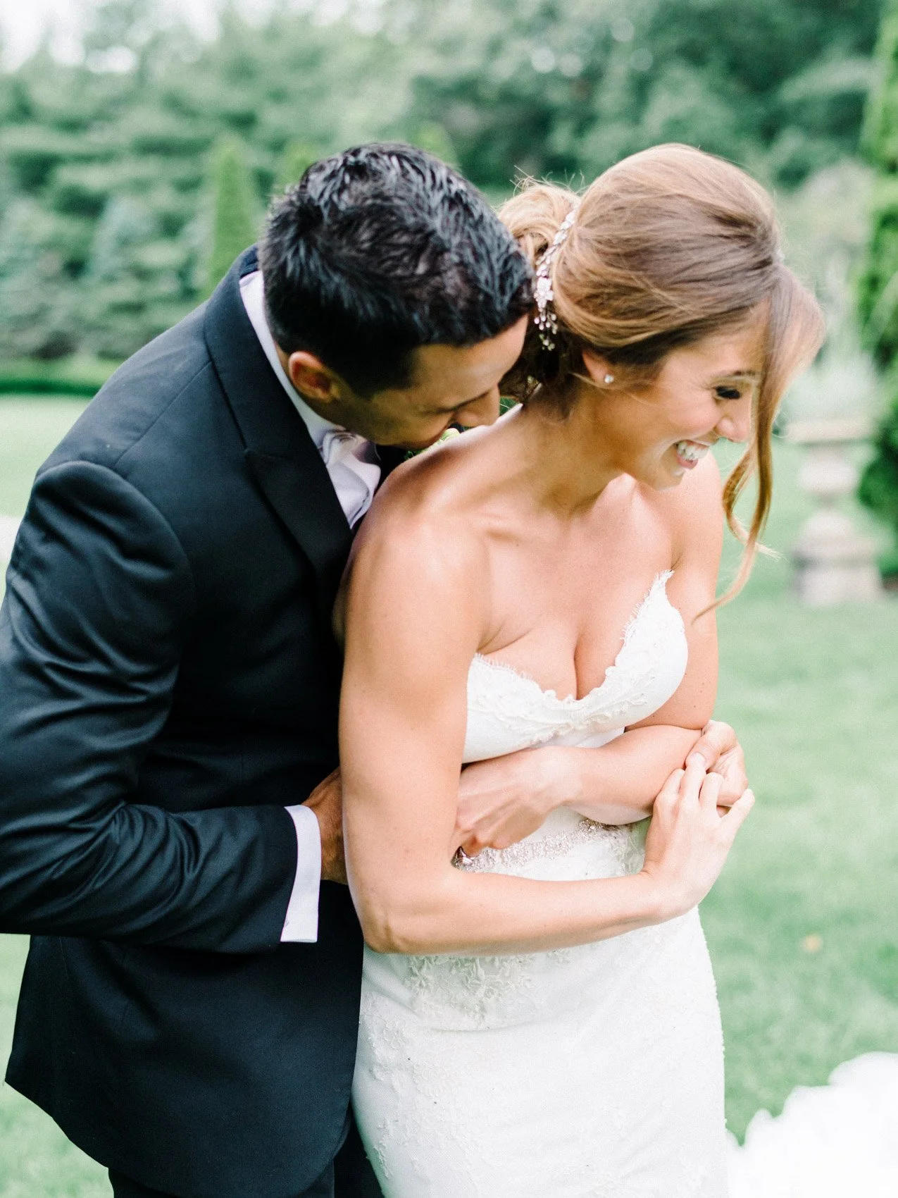 NY Wedding Photographer with Cute Wedding Couple