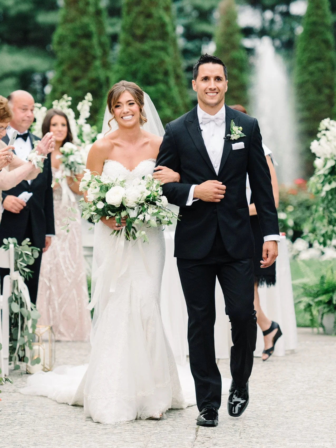 NY Wedding Photographer at The Carltun Long Island