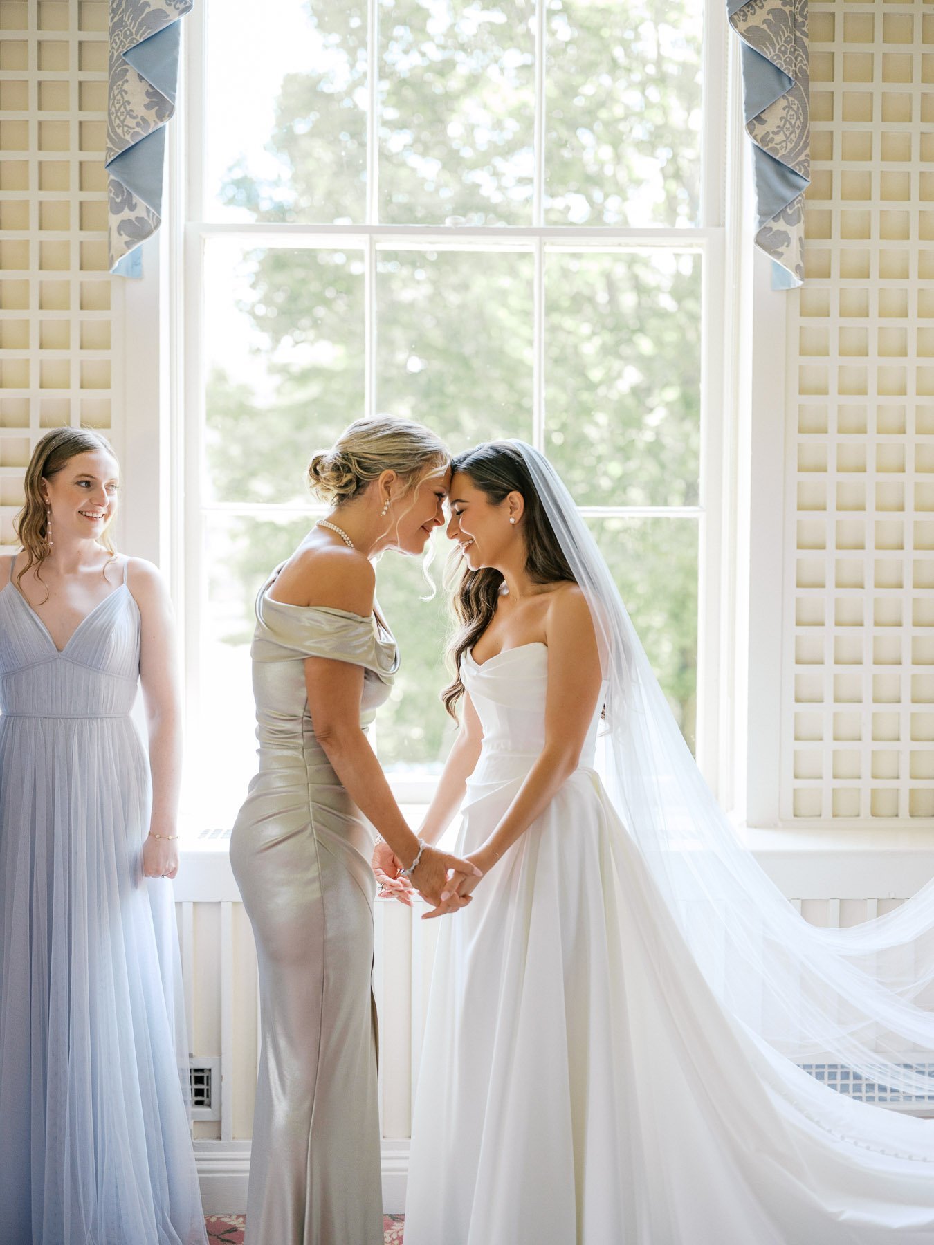 Otesaga Wedding by Michelle Lange Photography-32.jpg