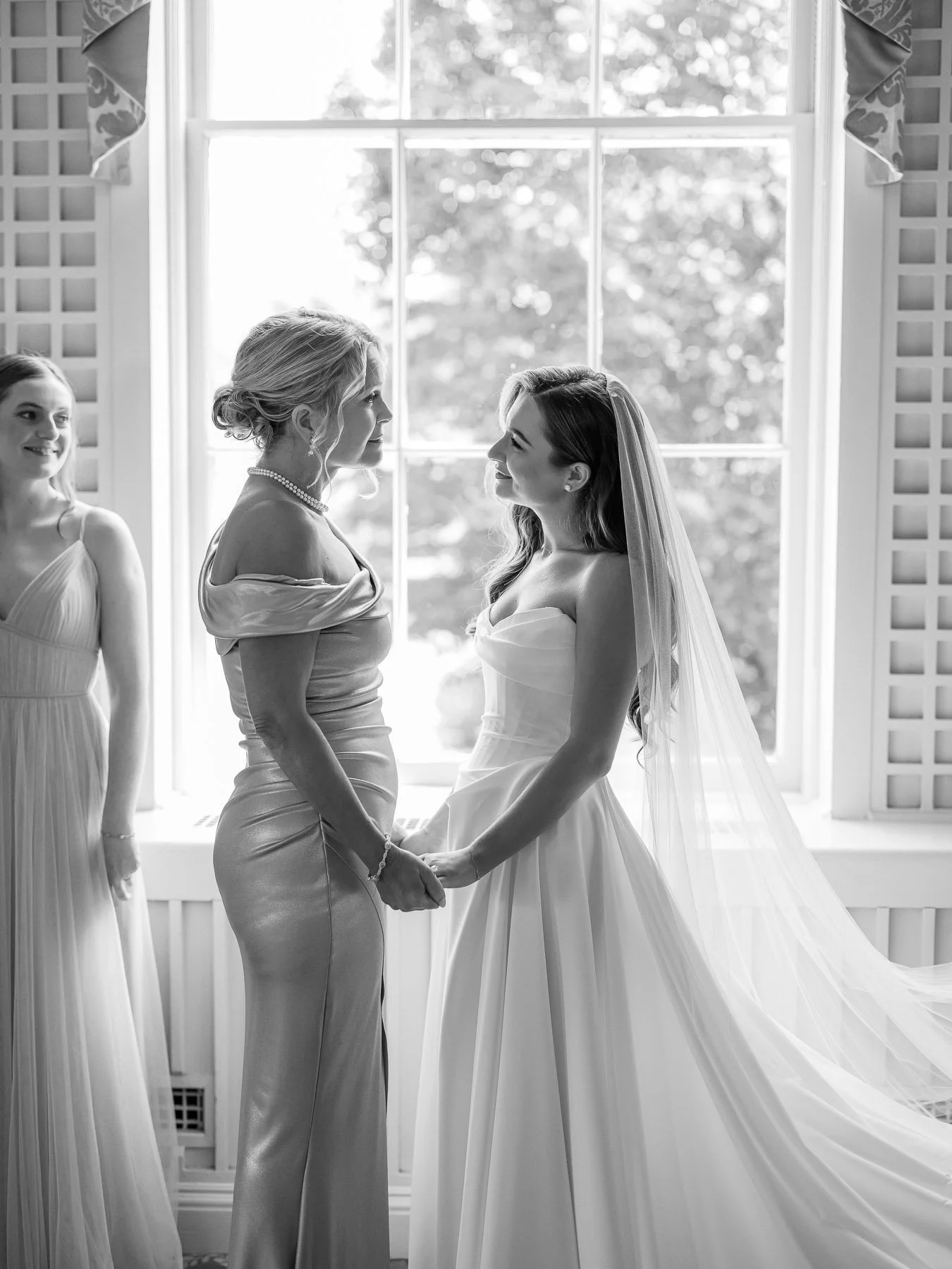 Otesaga Wedding by Michelle Lange Photography-36.jpg