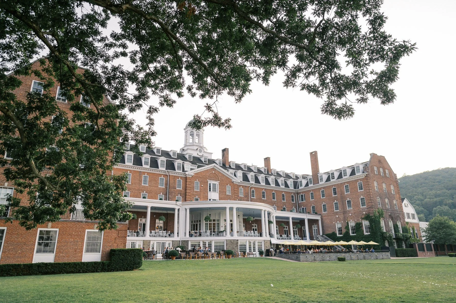 Otesaga Wedding by Michelle Lange Photography-213.jpg