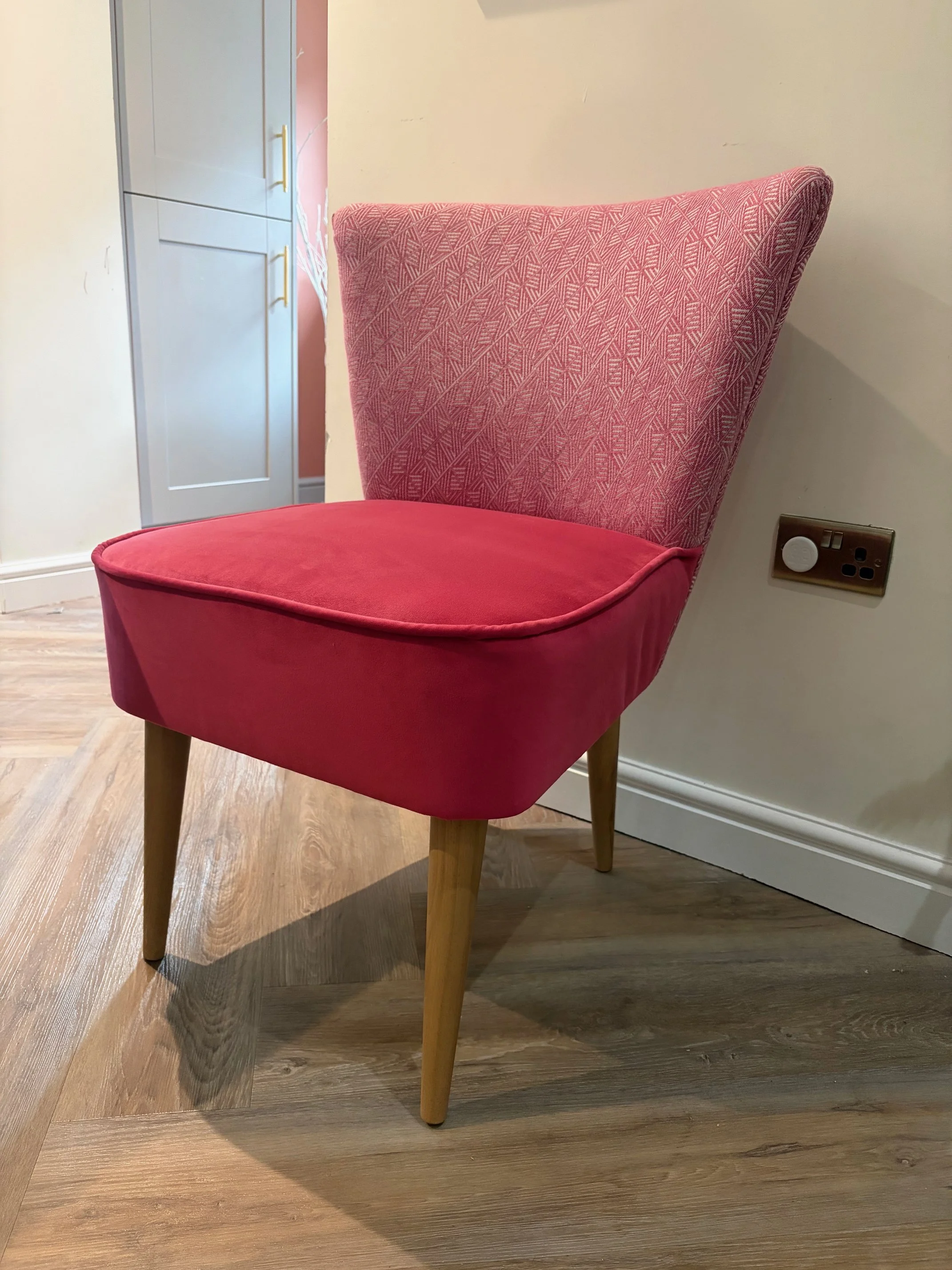 pink cocktail chair 1.jpeg