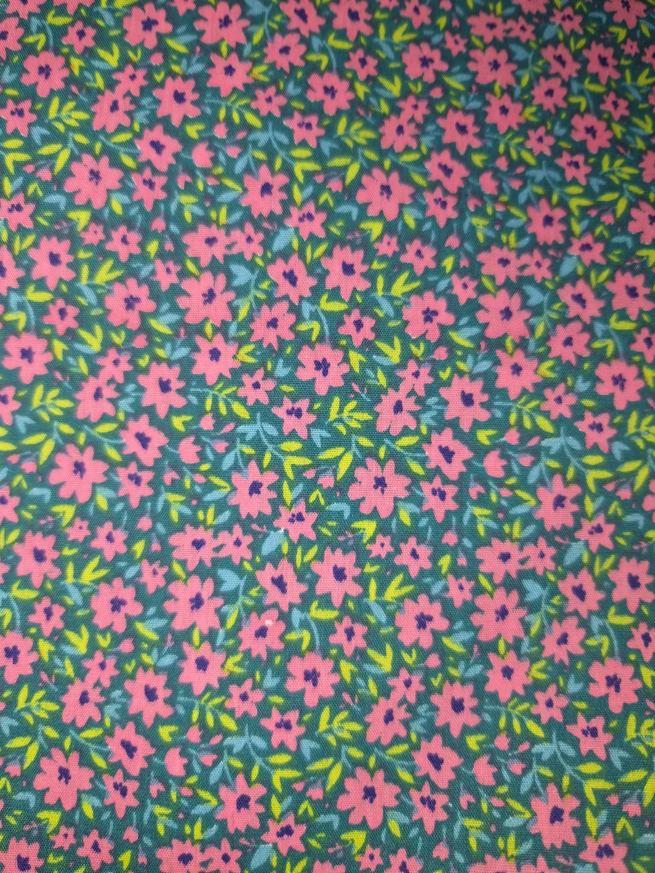 ditsy gypsophilia green.jpg