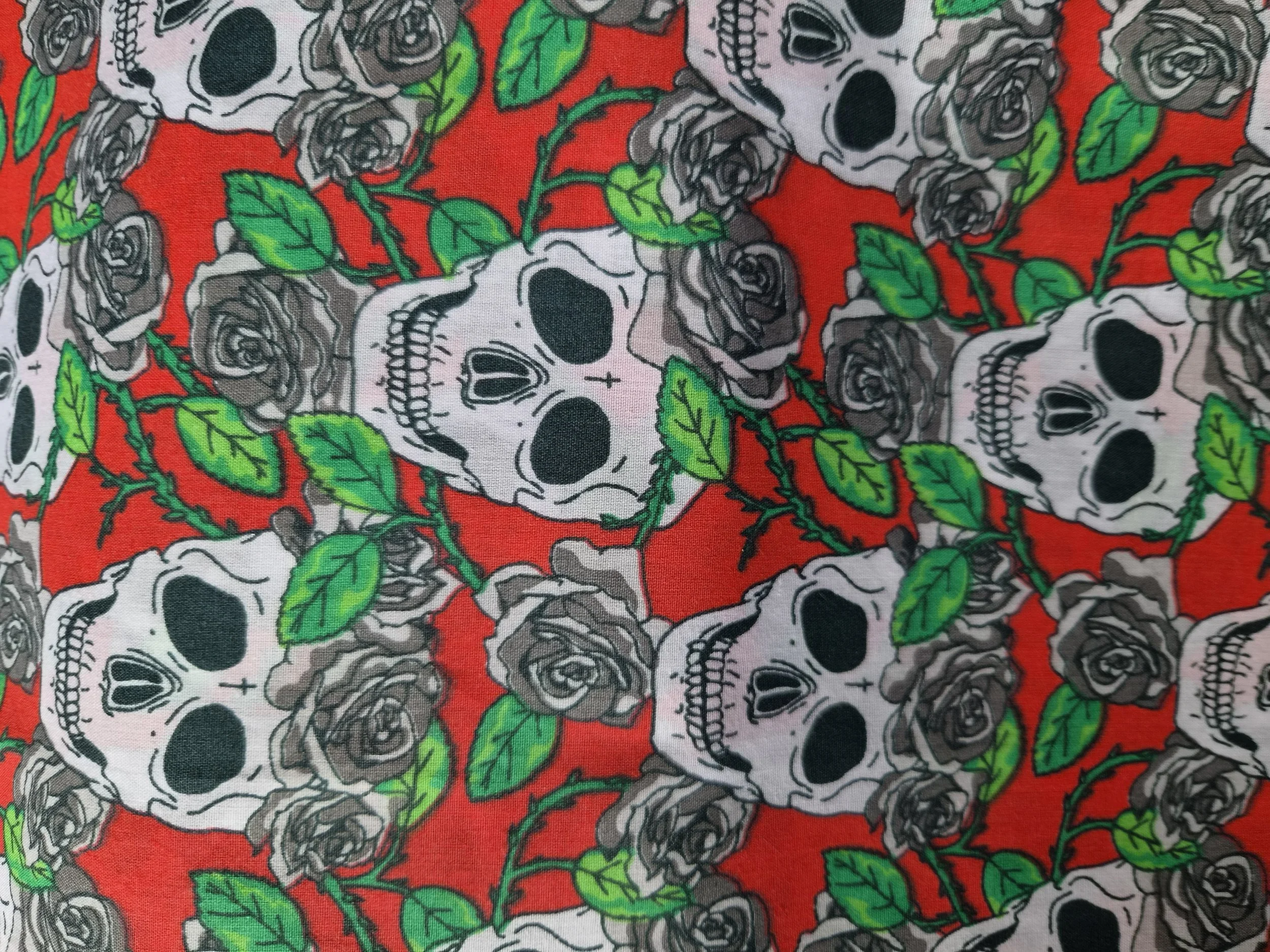 spooky skulls and roses red.jpg