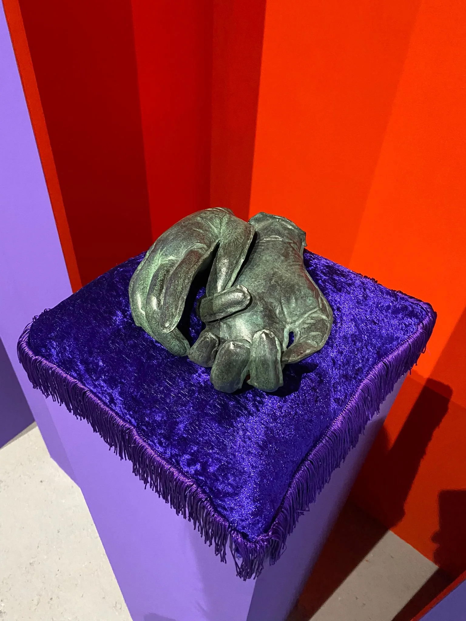 Now you see me, bronze, velvet, cotton, wood, 2021