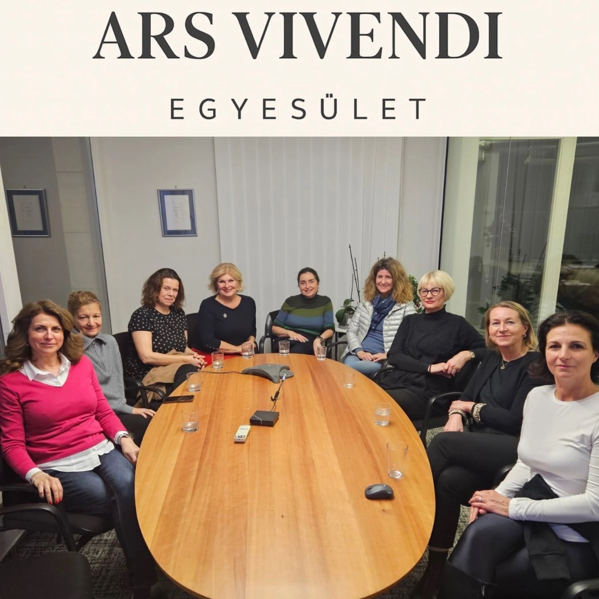 Tánczos Márta civil és kulturális szakemberekkel, az Ars Vivendi Egyesület tagjaival