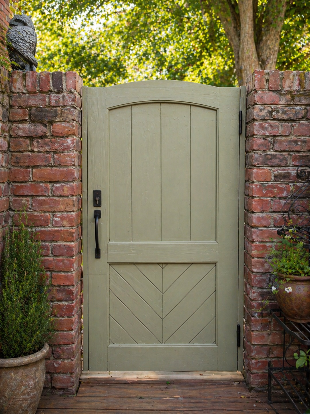 Updated Courtyard Gate.png