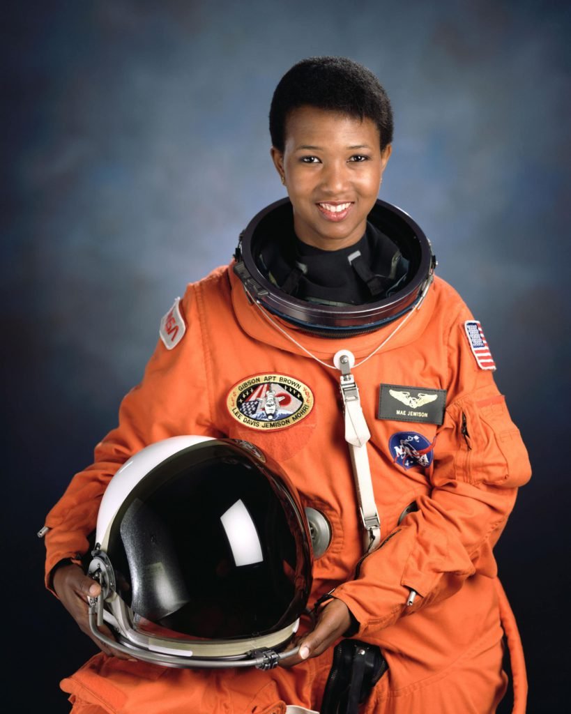 Biography of Dr. Mae Jemison (Grades 6 - 8)