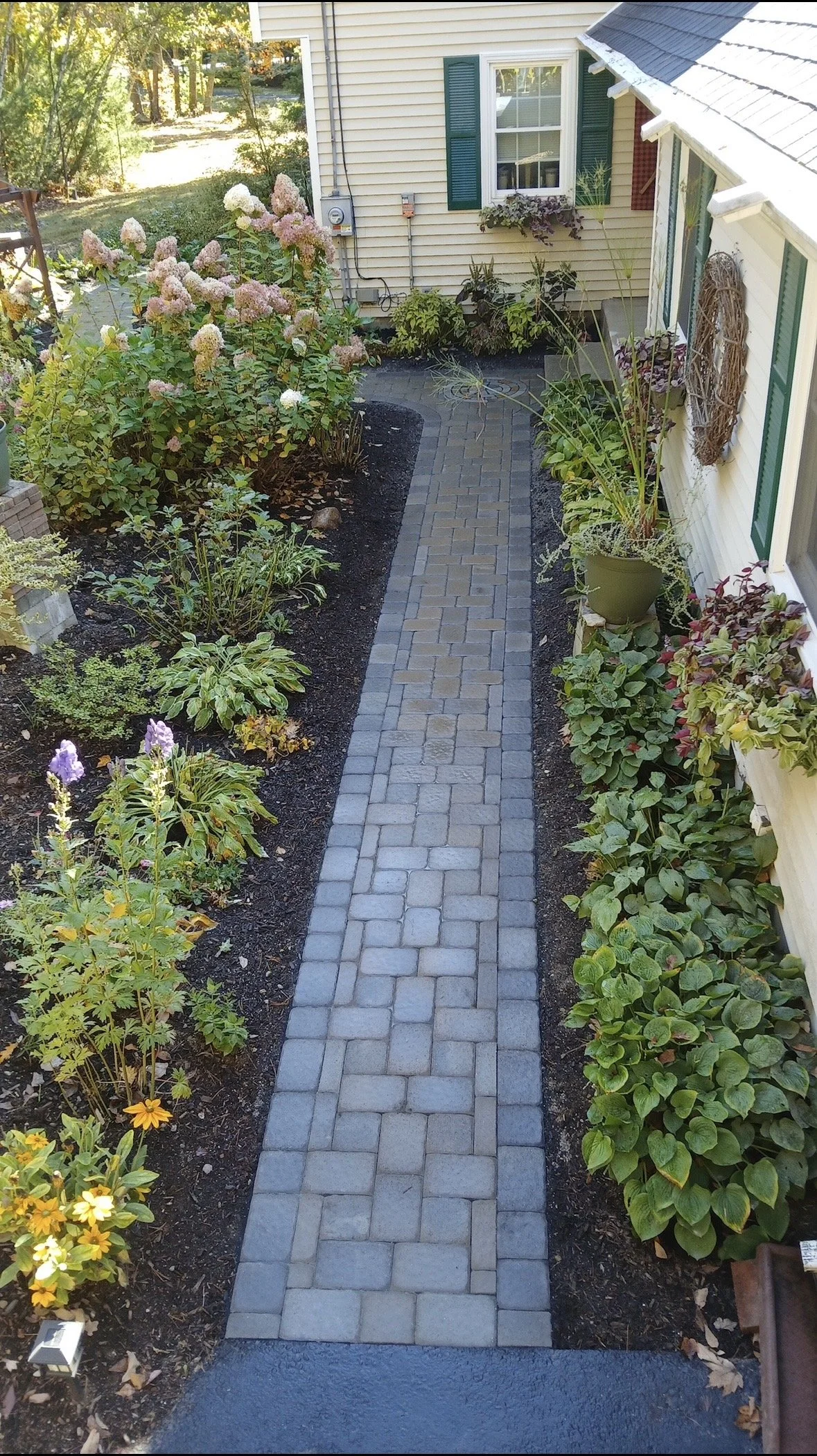Paver walkway - Pembroke NH