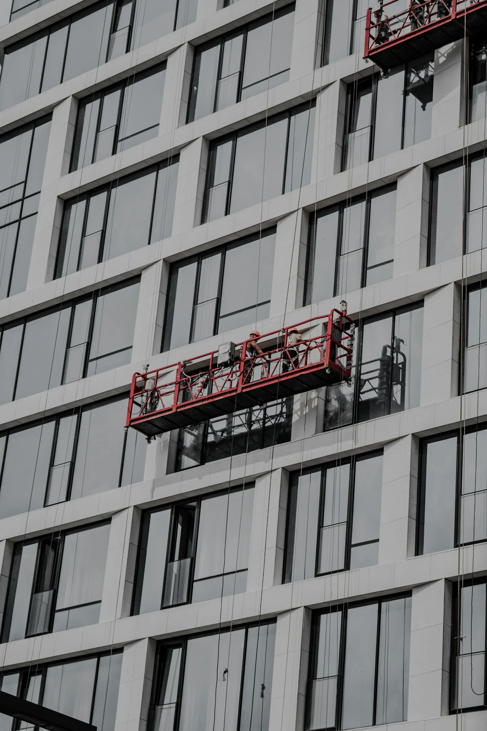 Gewerbliche Gebäudereinigung Berlin - CFM Fensterreinigung Hochhaus Fassade
