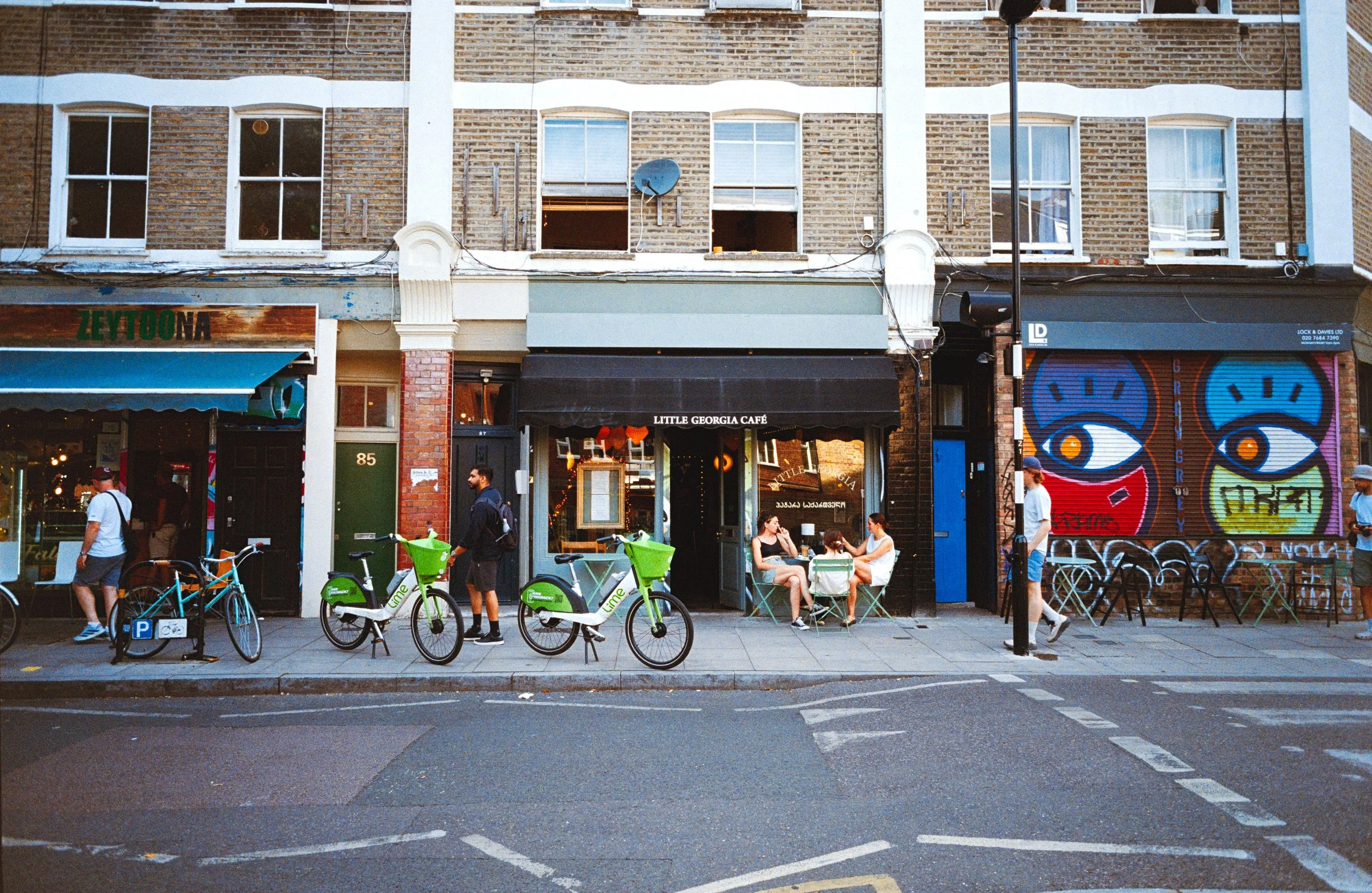 Analogue Wonderland Big Film PhotoWalk 2026-23.jpg