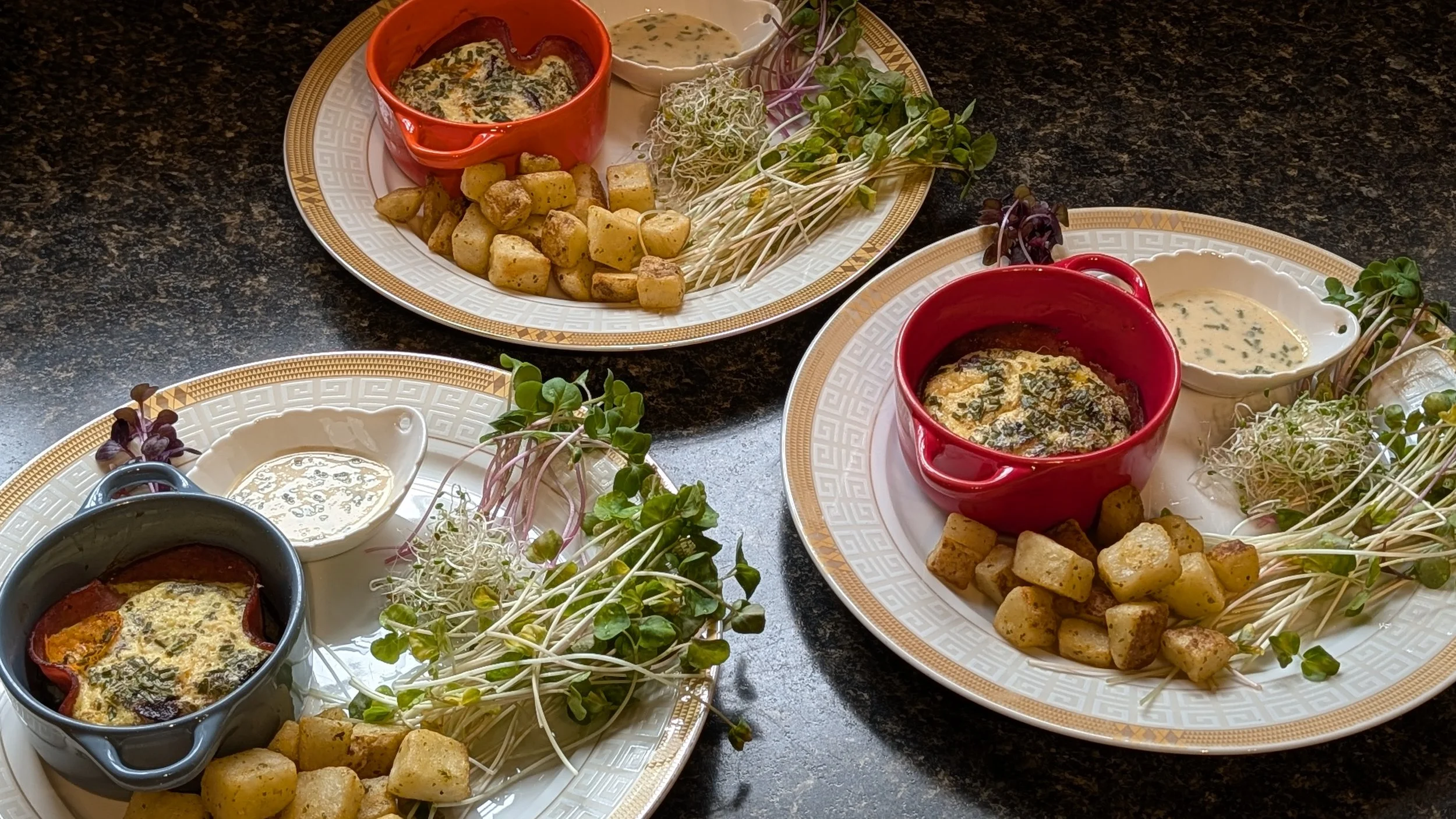 Image de trois assiettes présentant le plat L'Assiette du terroir
