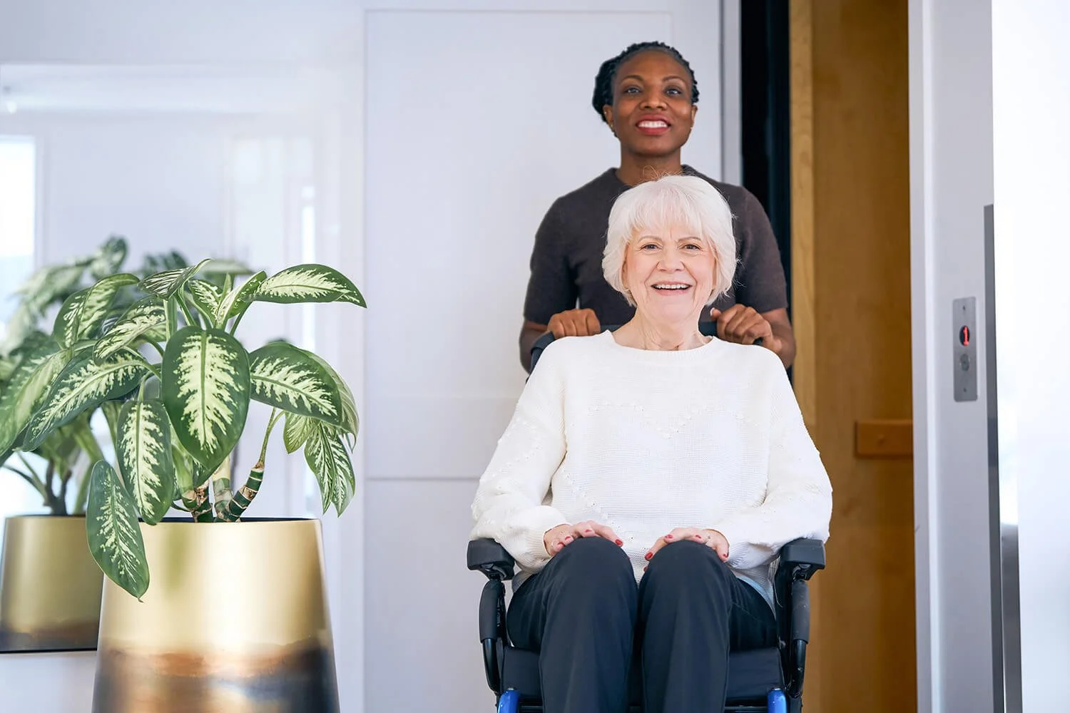 Syncare Memory Care Minneapolis Commercial Photographer10.jpg