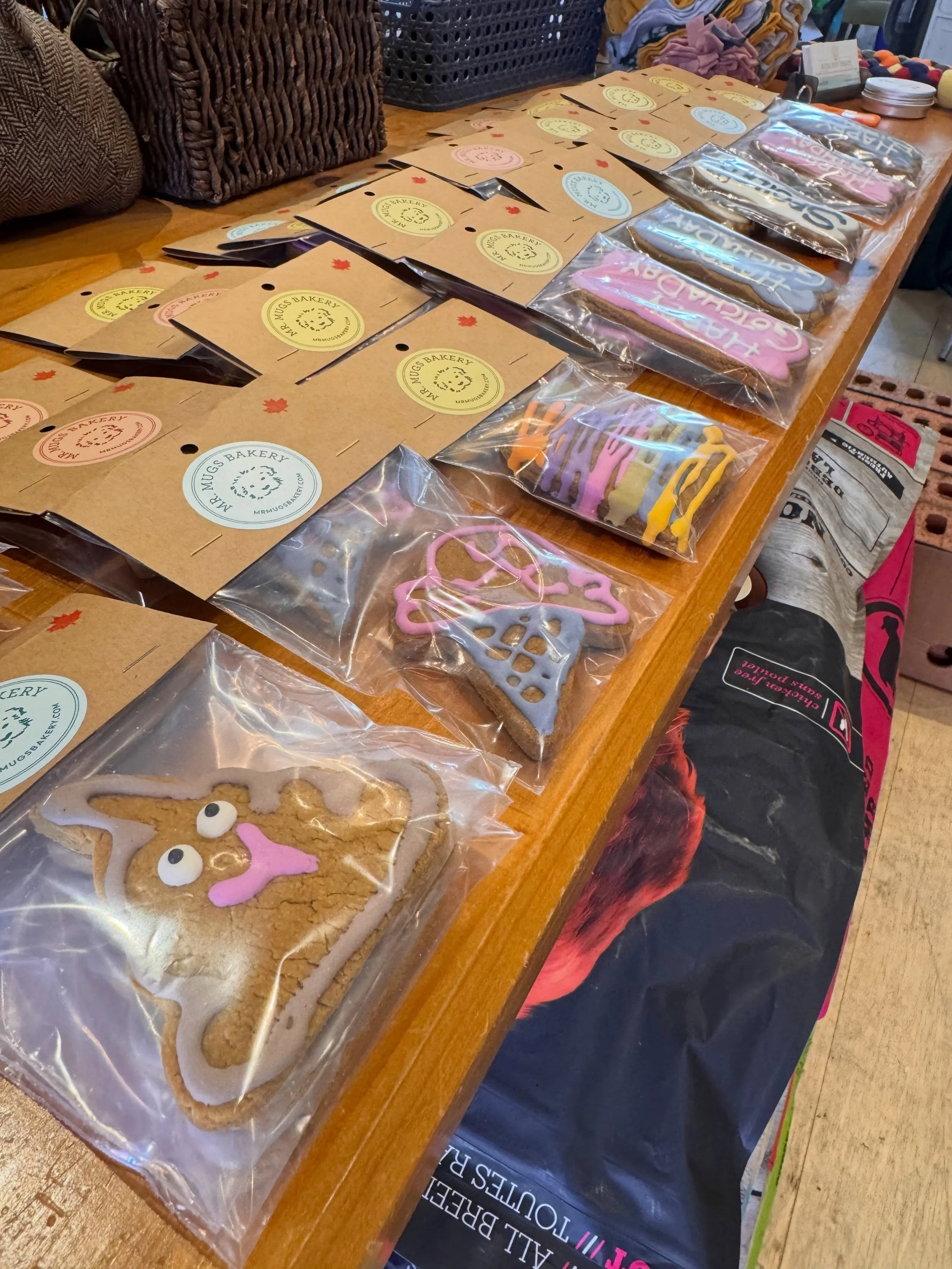 🚨📢 New Product Alert: @mrmugsbakery !🚨📢

Straight from Hamilton, Ontario, Mr. Mugs Bakery keeps things refreshingly simple. Their treats are made with just four wholesome ingredients and baked with the belief that our dogs deserve the very best. 