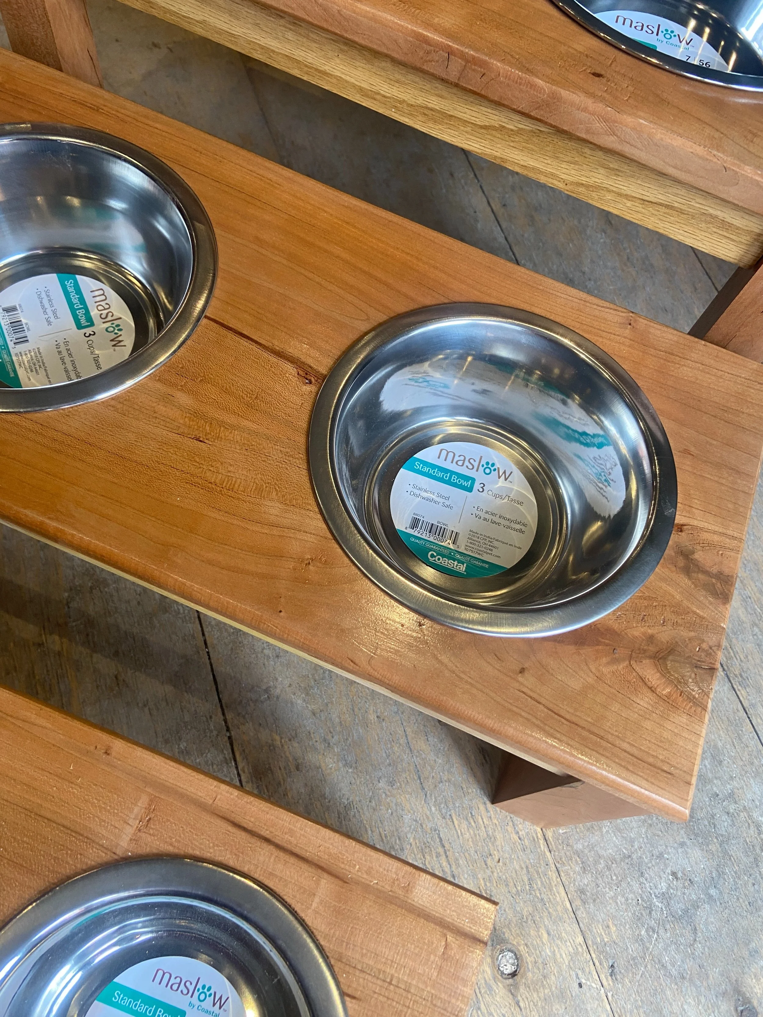 🌿 You know Janet, but do you know her husband Doug? 🐾

Doug has been busy bringing something special to life, and we&rsquo;re excited to introduce his brand new local business, Knotty by Nature! 🪵

Creating handcrafted wooden pet bowl stands, Doug