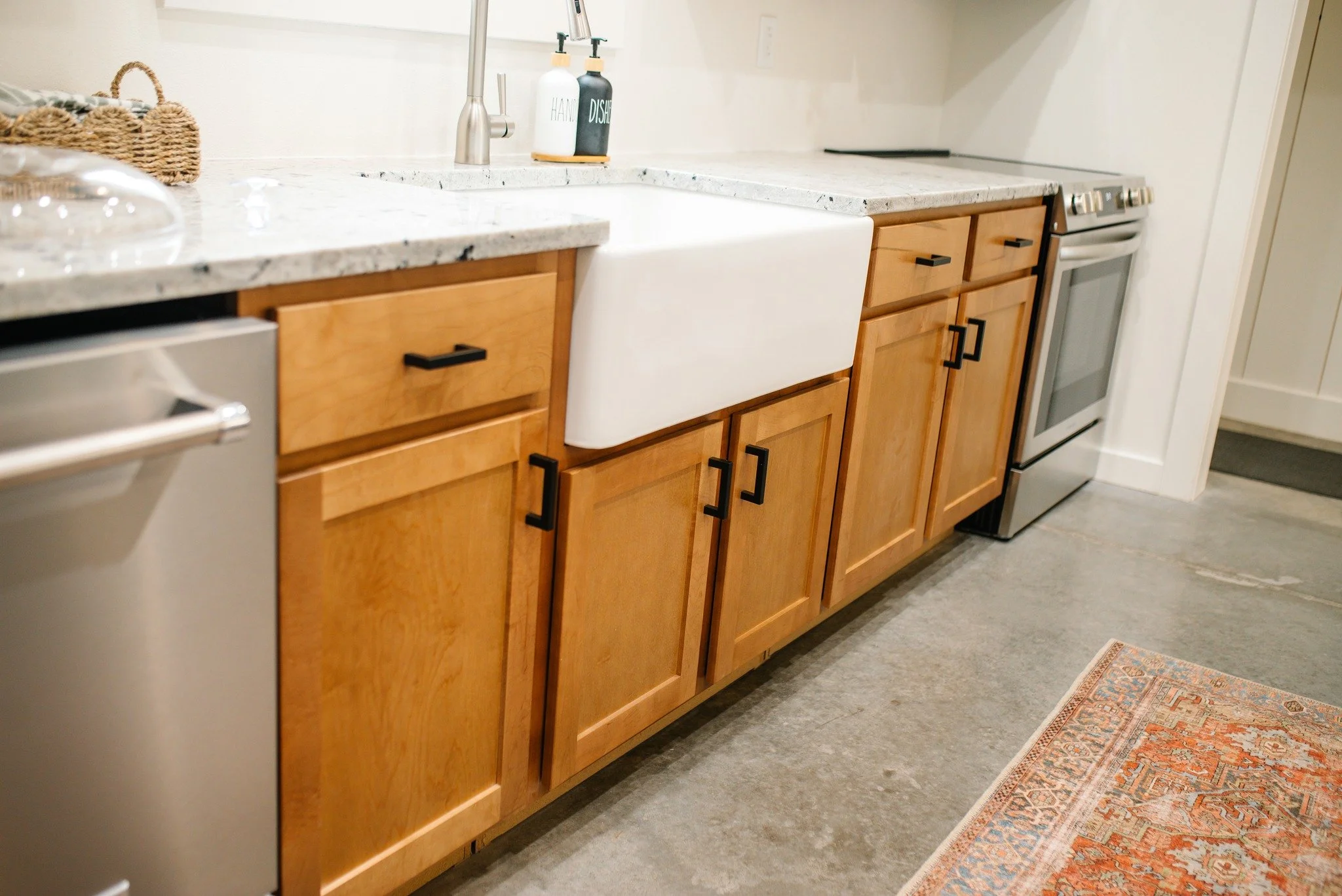 full kitchenette for catering needs