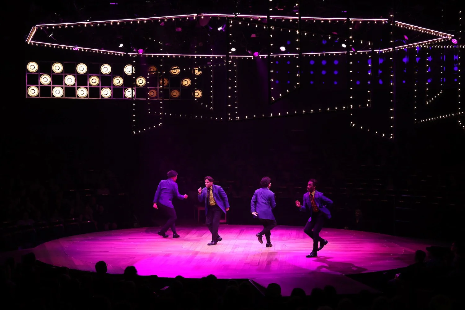 Treston J. Henderson - Spotlight Broadway Intensive - Oak Rideg Tenessee - Young Actors - Dancer - Singer - Actor - Young Performers - Train for Broadway - Broadway Internships - Aspiring Performers - Tenessee Actors - Theatre Teacher - Vocal Coach