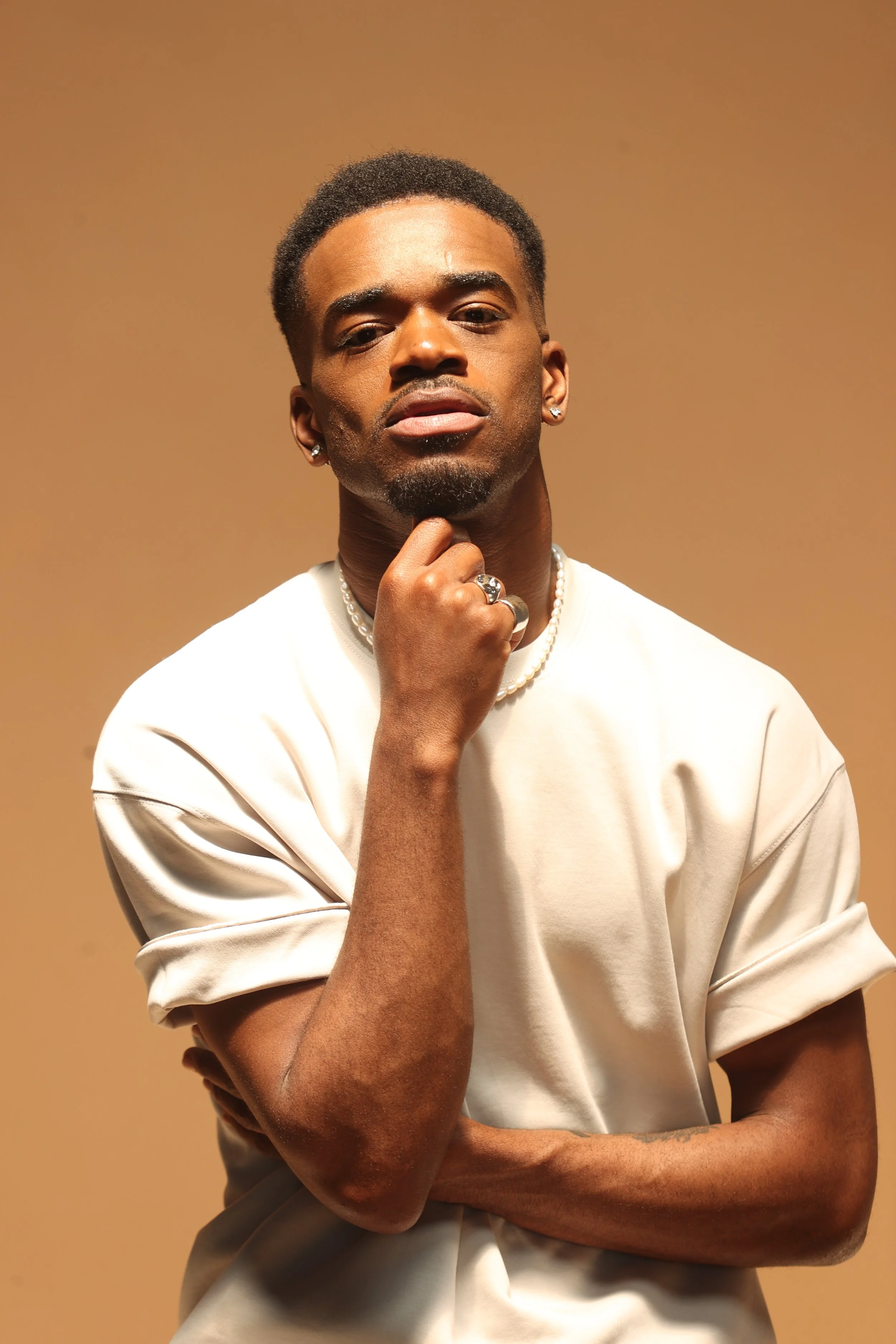 Treston J. Henderson - Spotlight Broadway Intensive - Oak Rideg Tenessee - Young Actors - Dancer - Singer - Actor - Young Performers - Train for Broadway - Broadway Internships - Aspiring Performers - Tenessee Actors - Theatre Teacher - Vocal Coach