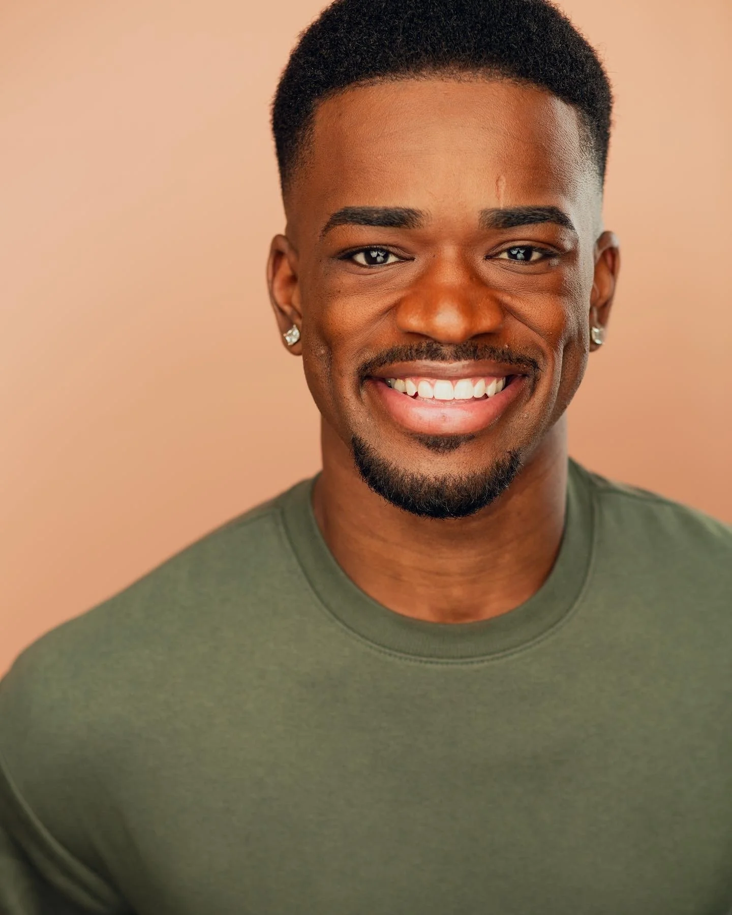 Treston J. Henderson - Spotlight Broadway Intensive - Oak Rideg Tenessee - Young Actors - Dancer - Singer - Actor - Young Performers - Train for Broadway - Broadway Internships - Aspiring Performers - Tenessee Actors - Theatre Teacher - Vocal Coach