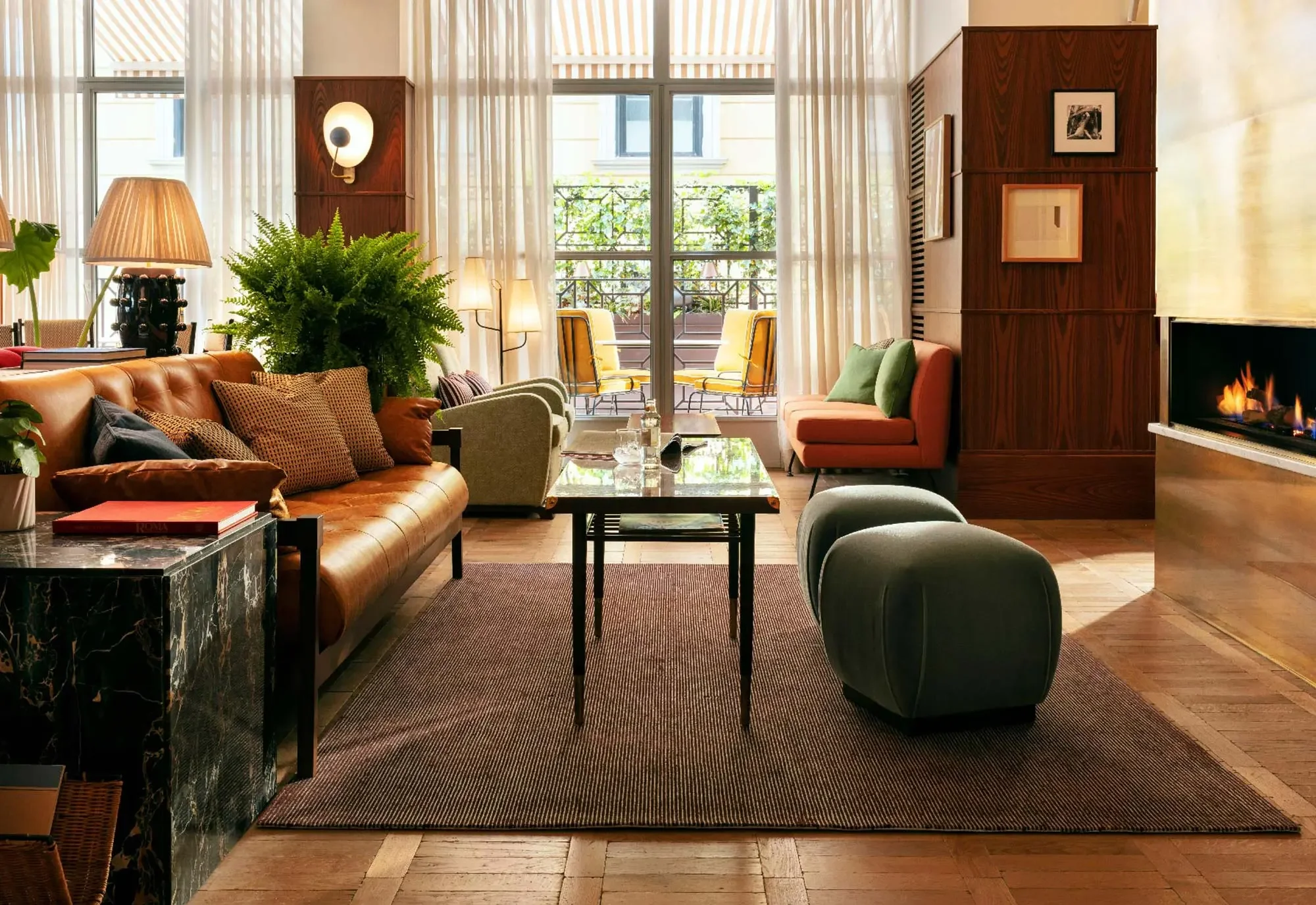 rome-hotel-lobby.webp