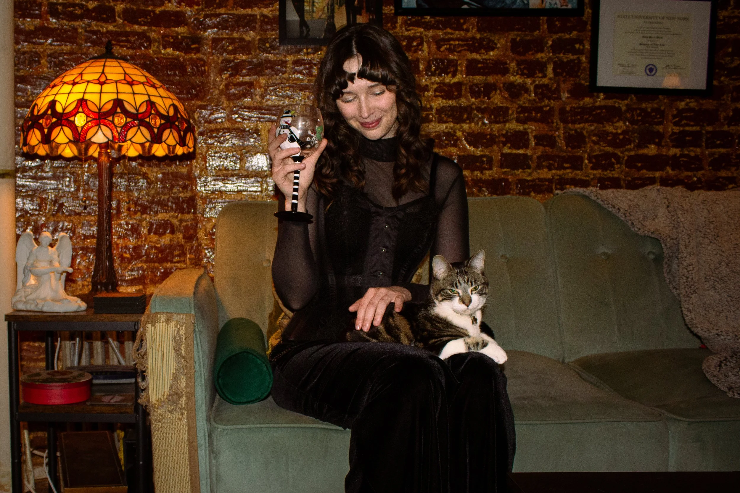 Julia & Cats: NYE 2025