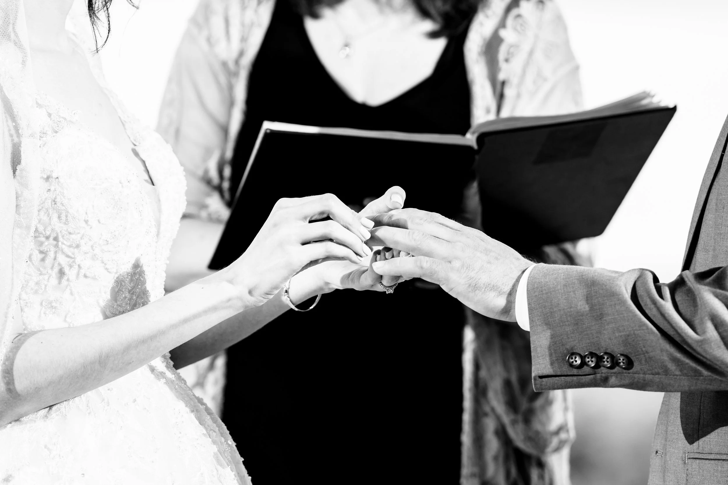 060725 - Emily  Chris - Wedding-304.jpg