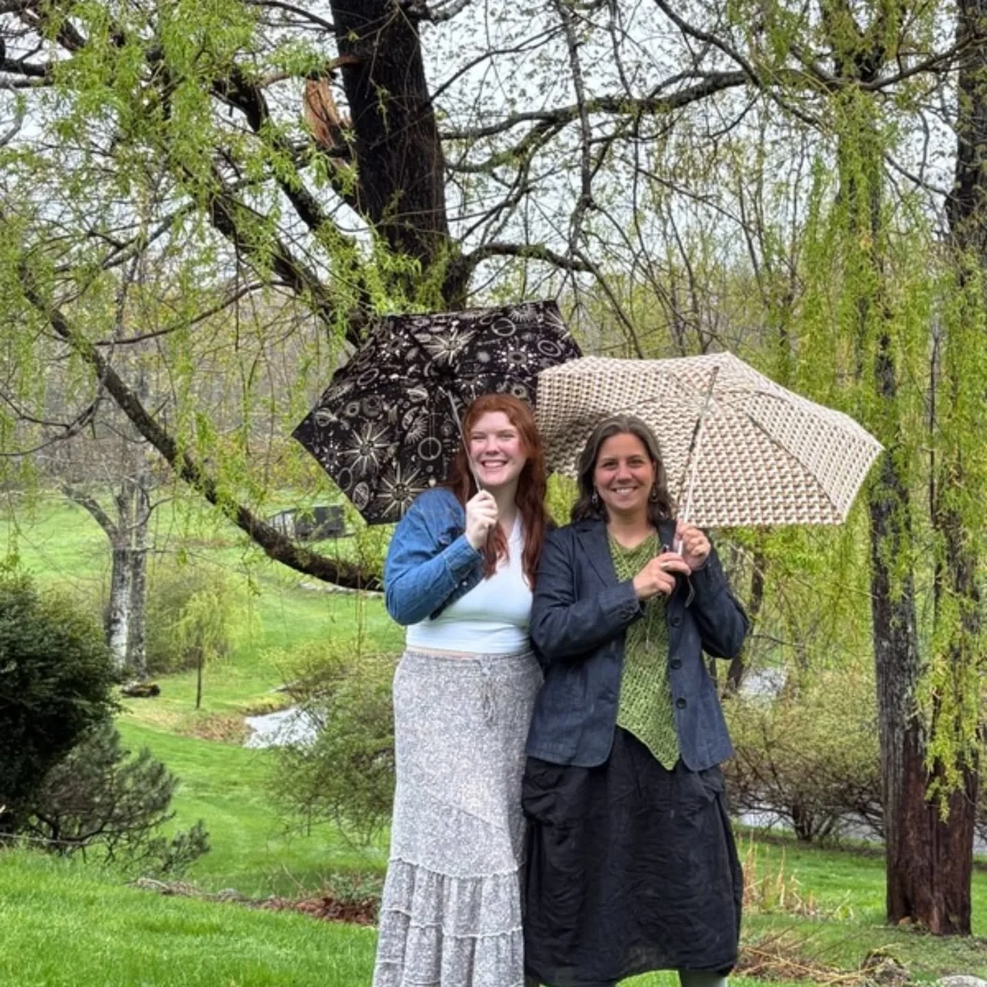 A lovely site visit in the rain at the @thesquiretarboxinn with the bride, followed by lunch at @waterstmaine 

It's giving Mary Poppins vibes!

Kayden grew up visiting this property when it was a farm with her grandmother. Tending to the chickens an