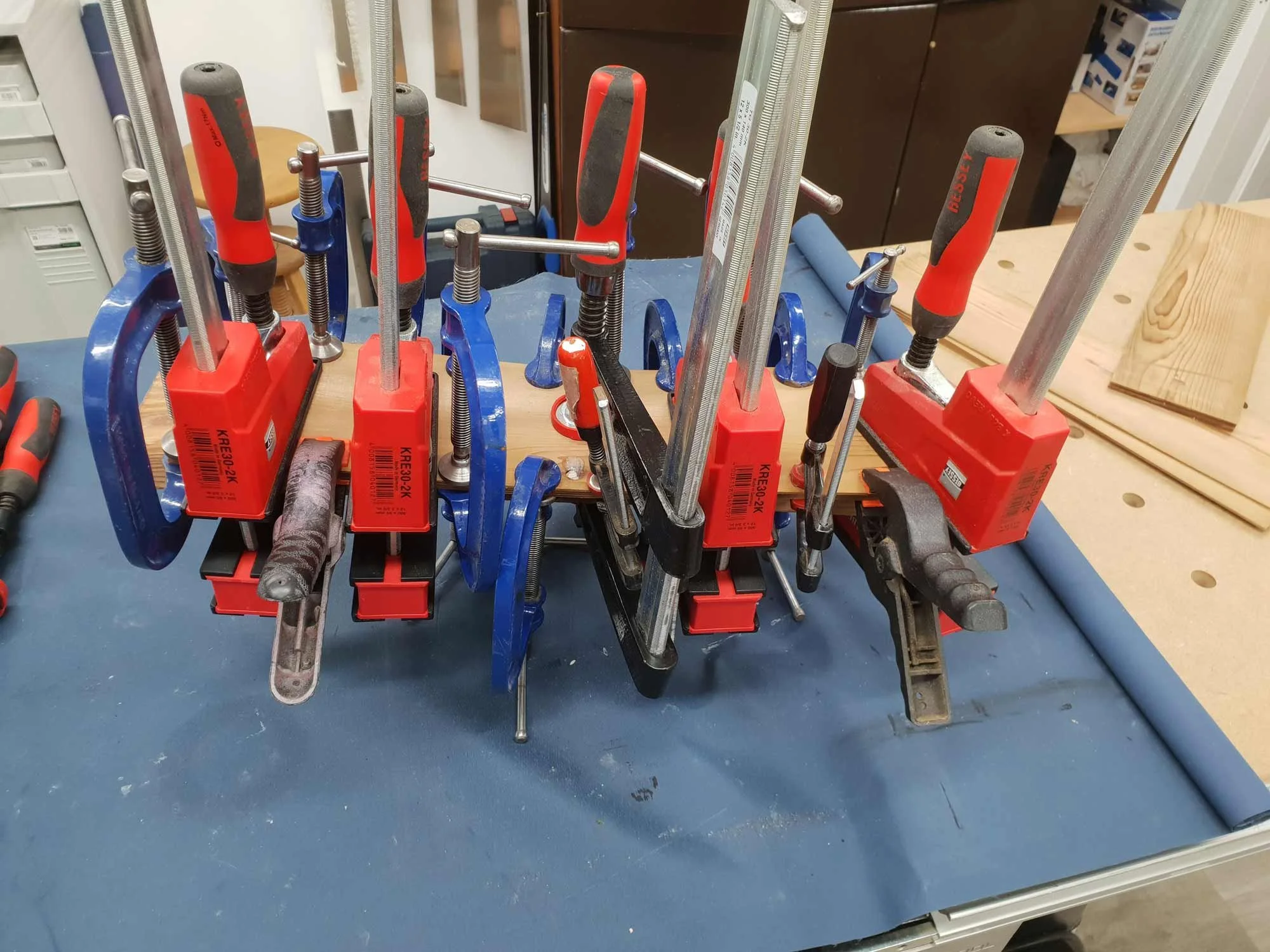 Clamping to shape cedar wood chair slats