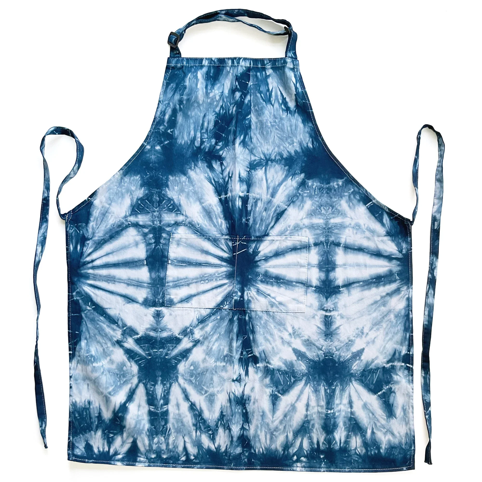 shibori-dyed-apron-926515.webp