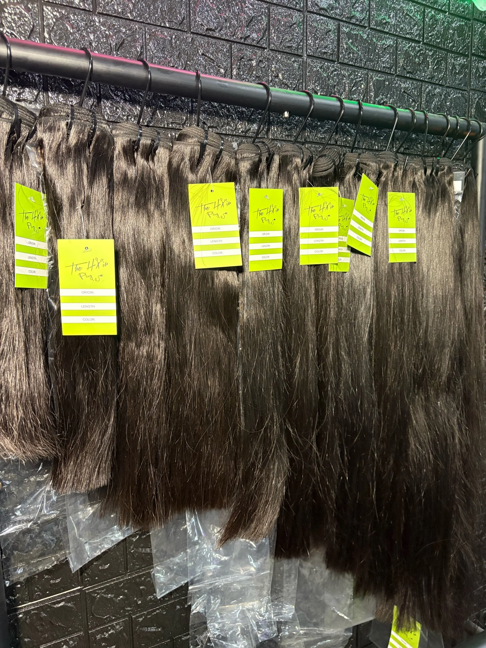 On-Hand Raw Straight Bundles