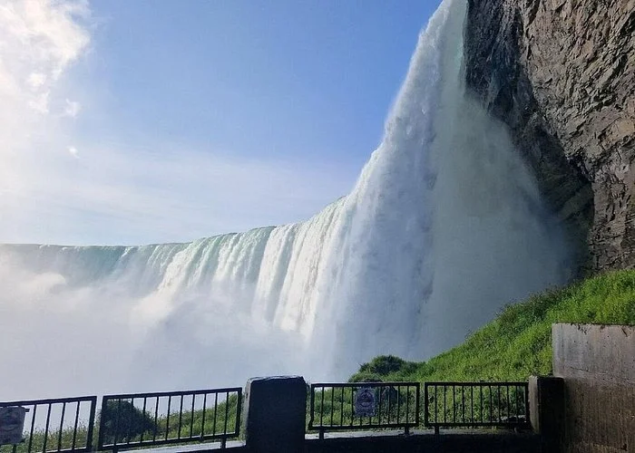 Journey Behind the Falls |
Tickets: $21.50 (3-12 years old) and $33.00 (13+ years old)