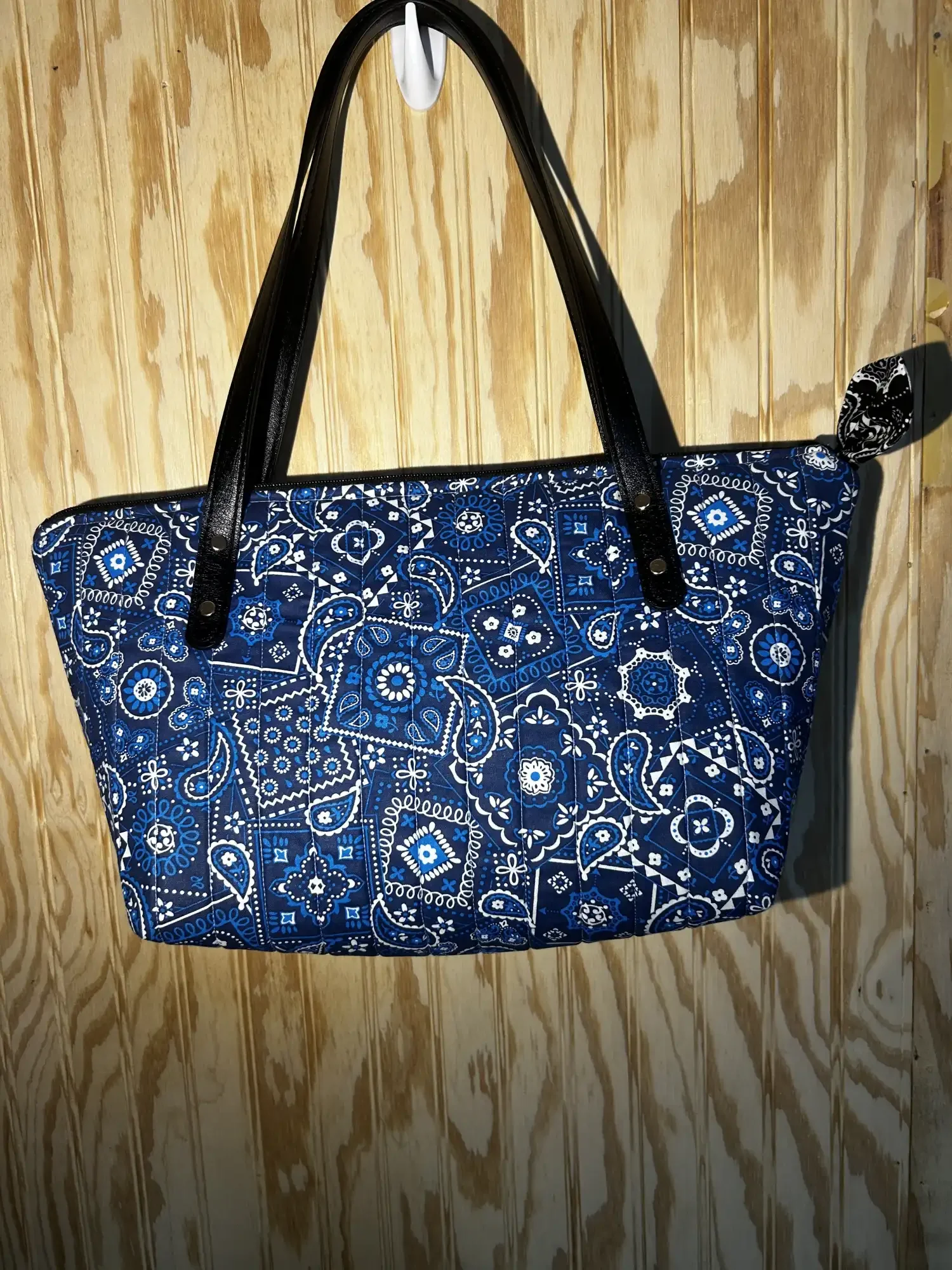 resizeplus_20261013_014134748_blue tote.webp