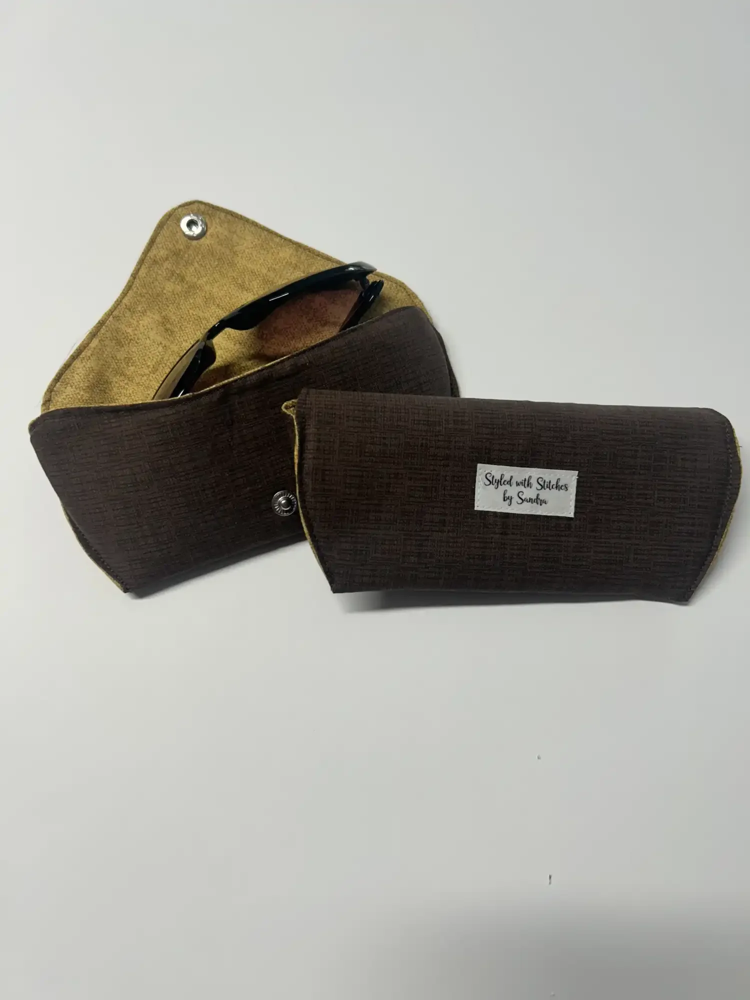 resizeplus_fabric glasses case 3.webp