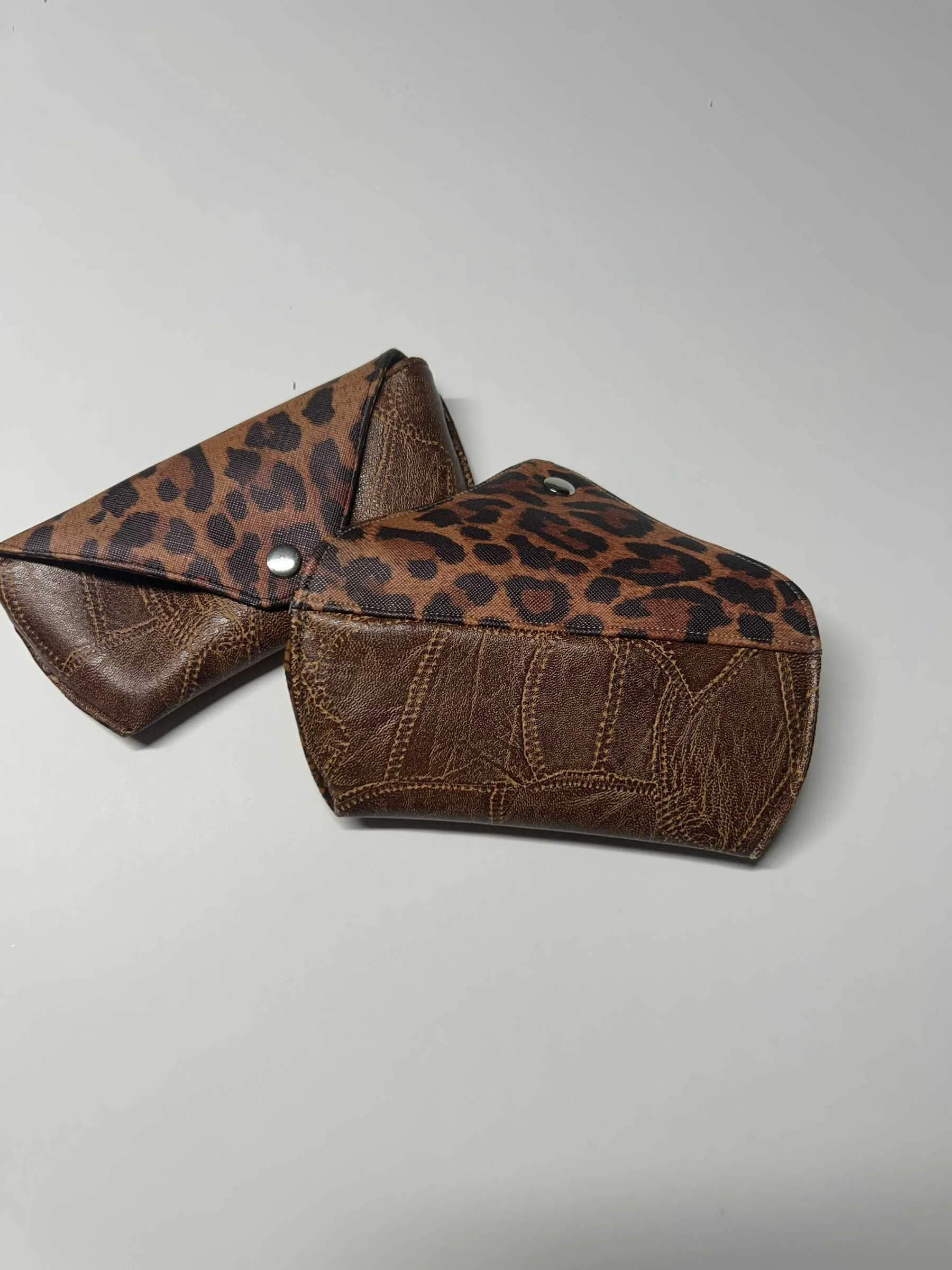 resizeplus_faux leather glasses case.jpeg