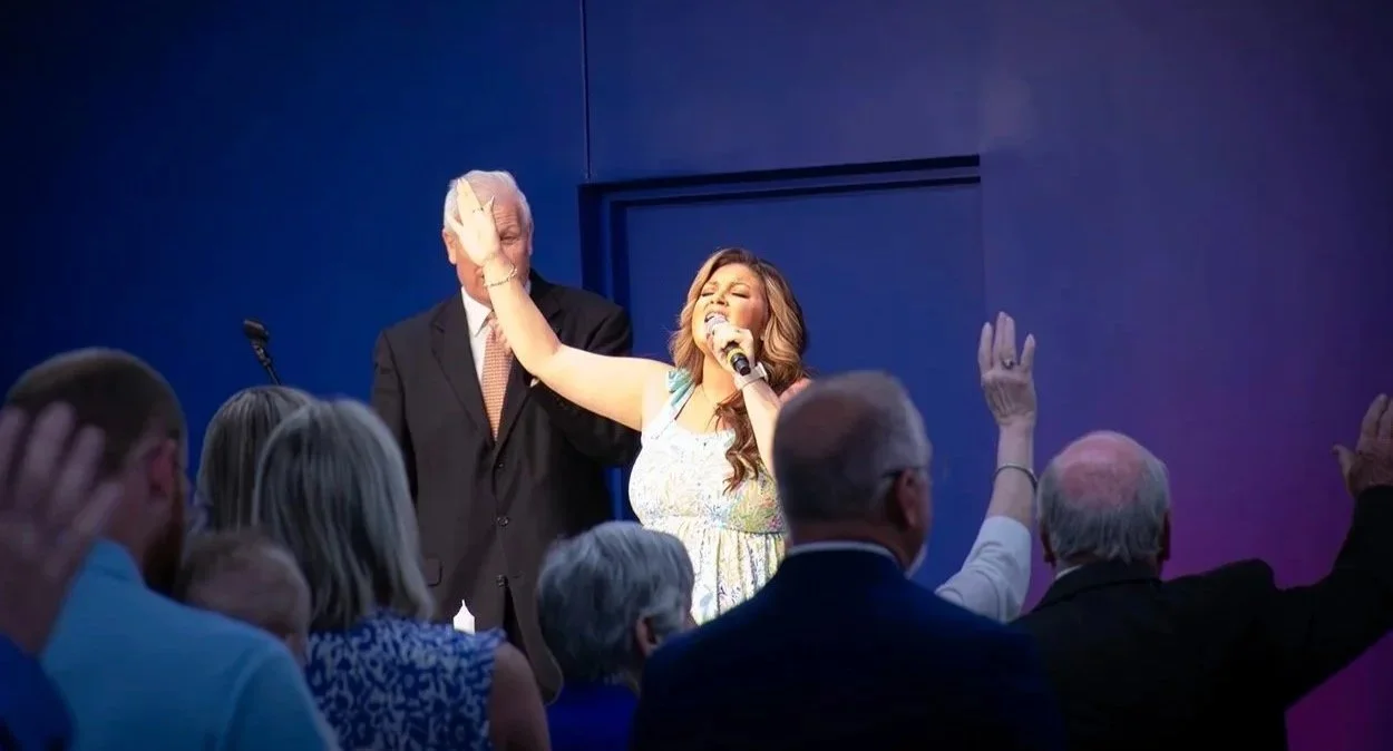 Praise_1702.jpg
