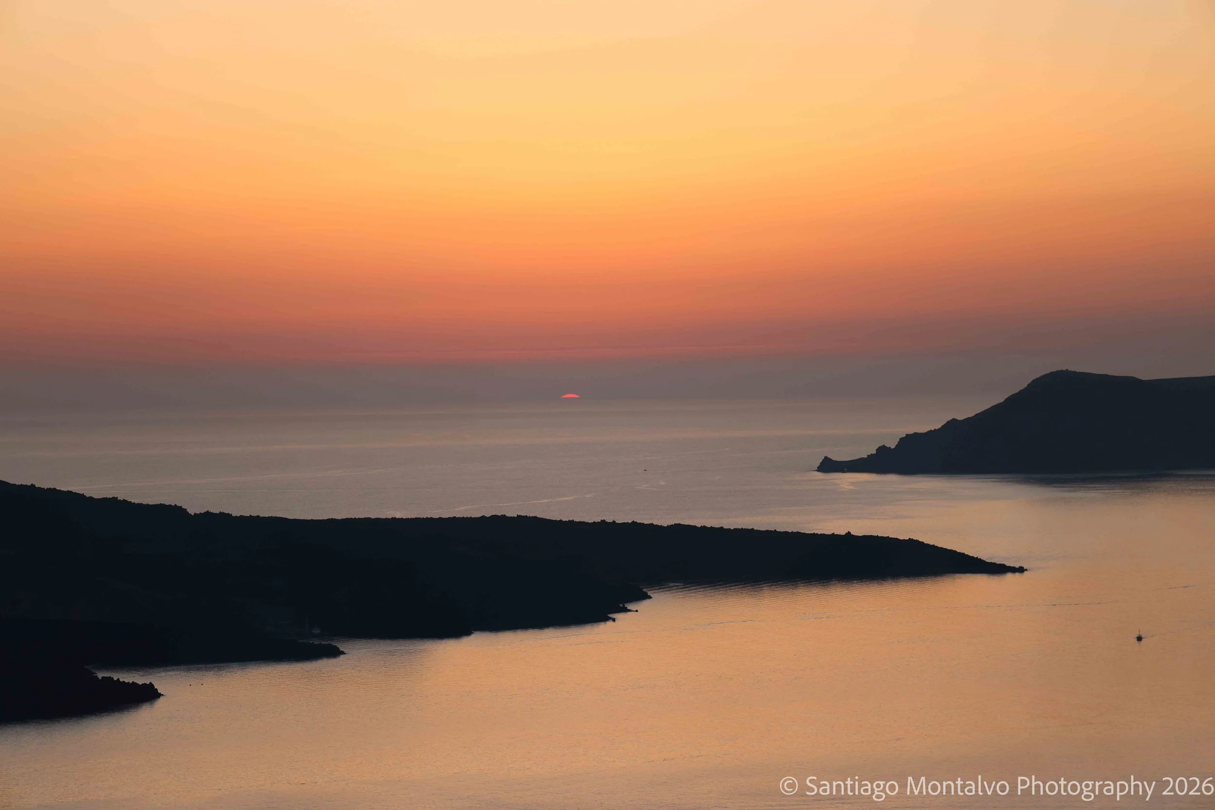 Santorini Sunset 2021-25.jpg