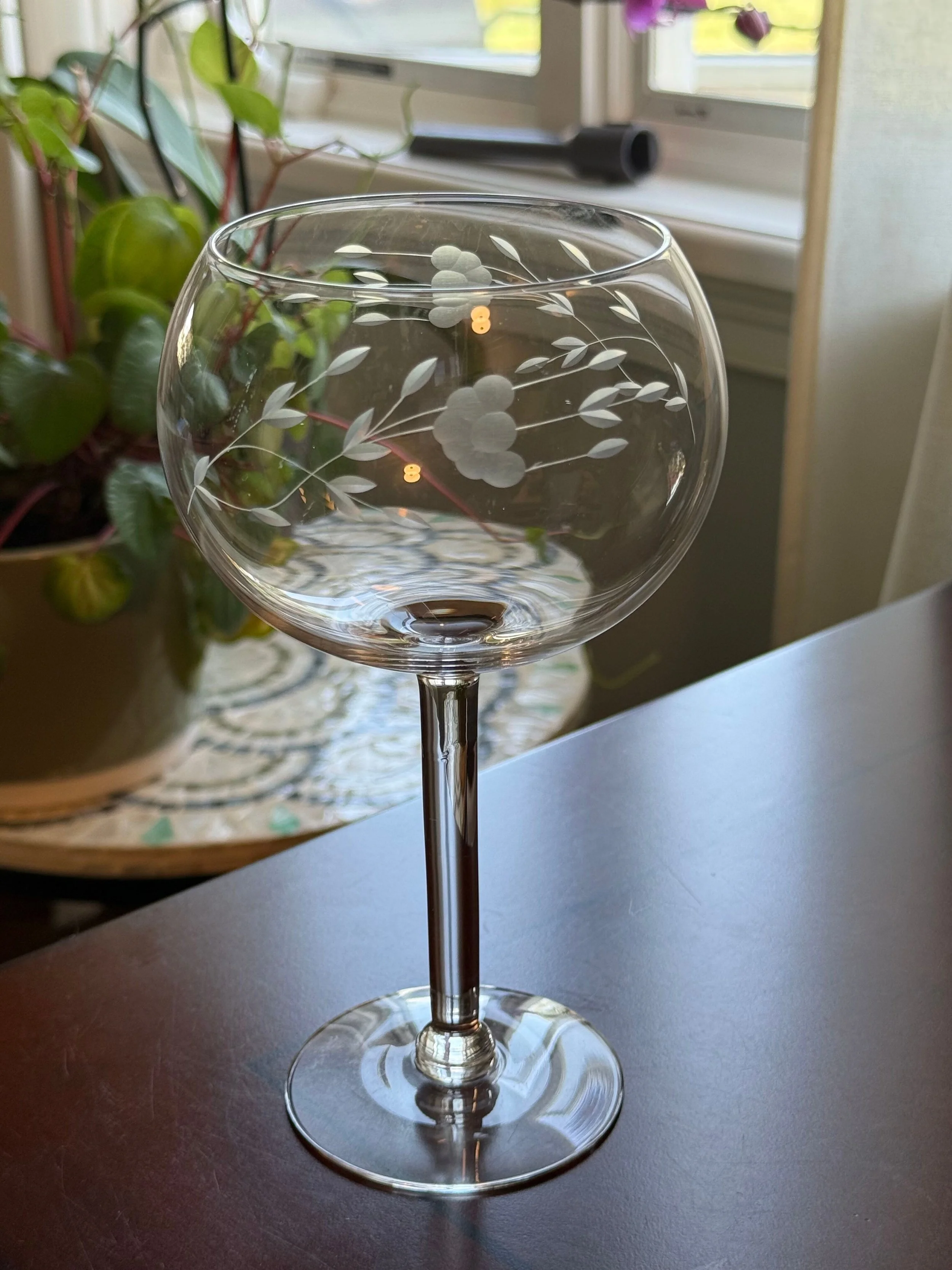 Balloon Wine Glass - Heritage by Princess House