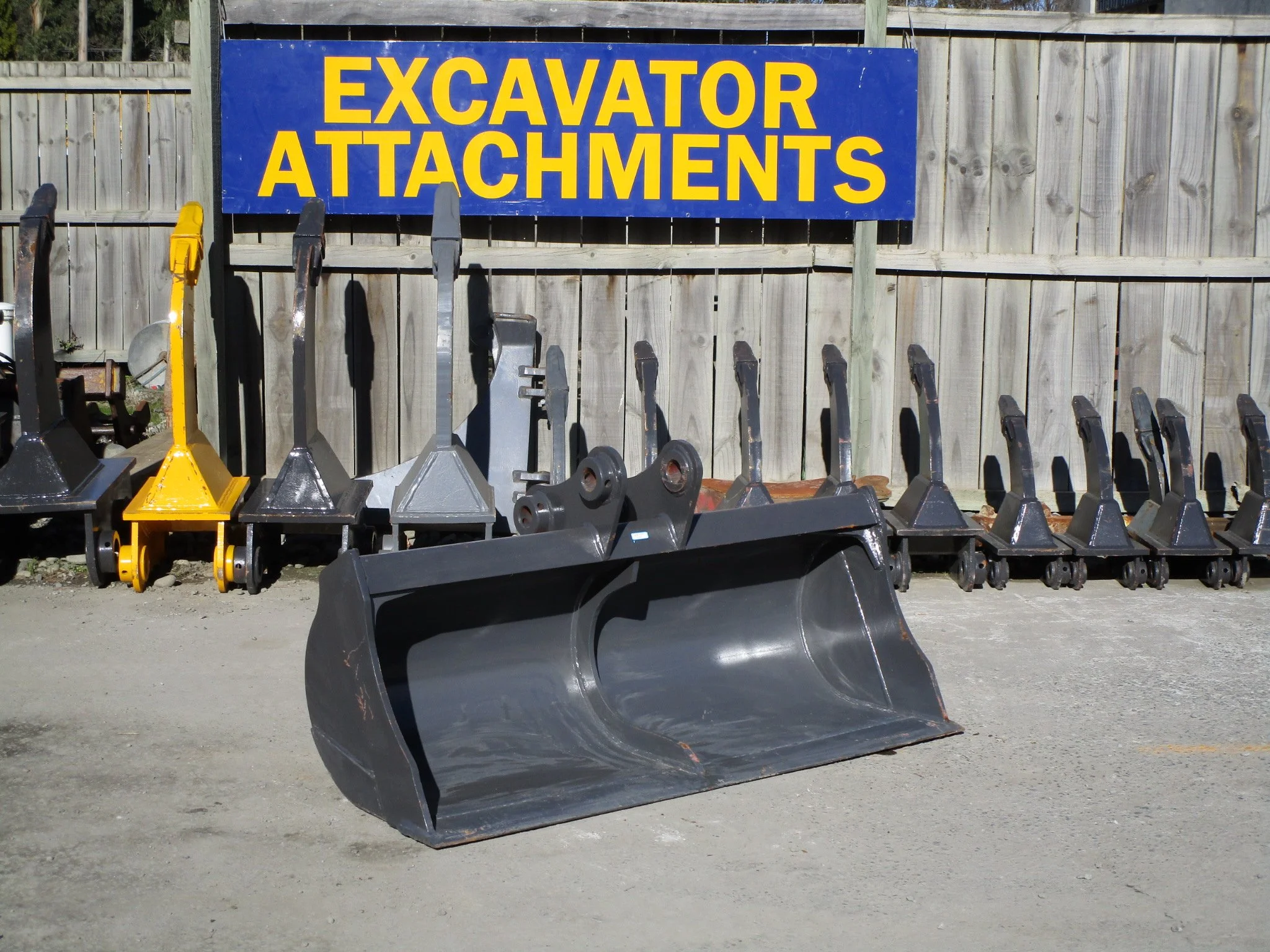 Wide Bucket