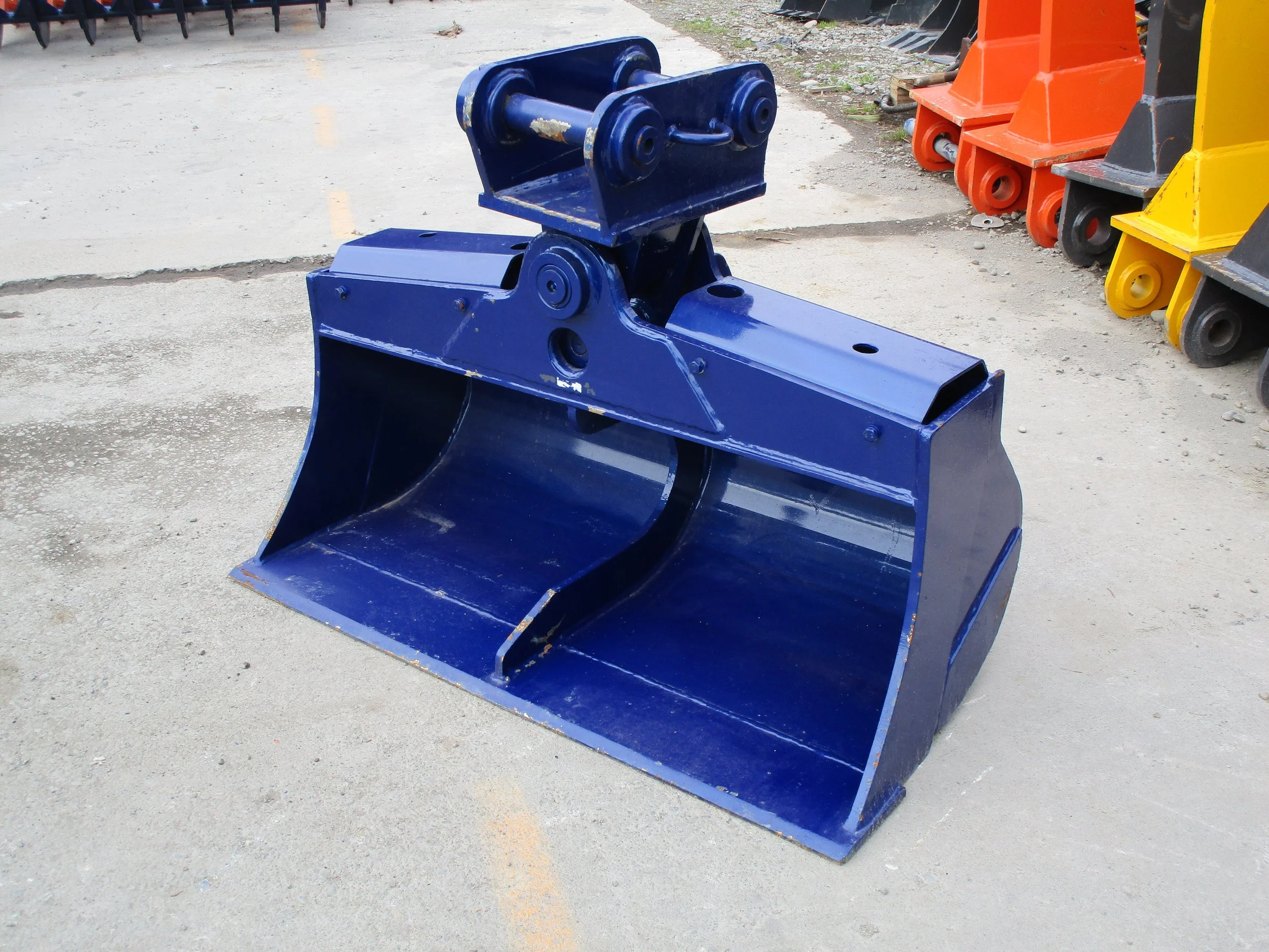 Blue Tilt Bucket for Excavator