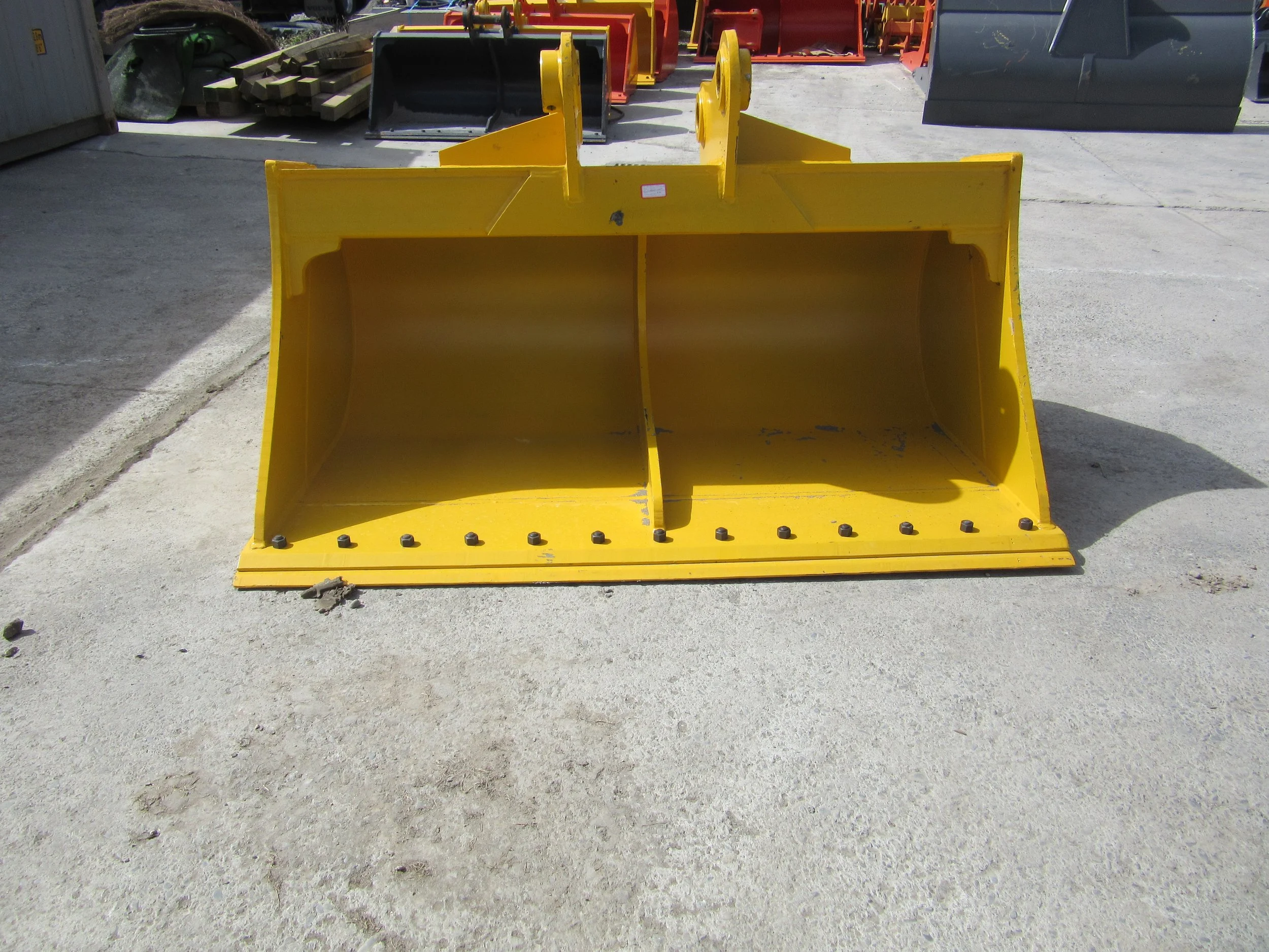 Yellow Wide Bucket Attachment for Excavator 