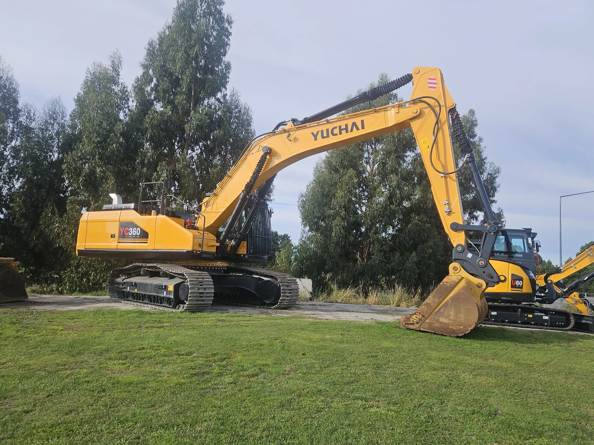 Yuchai YC360 30T Excavator / Digger at Diggalink.co.nz