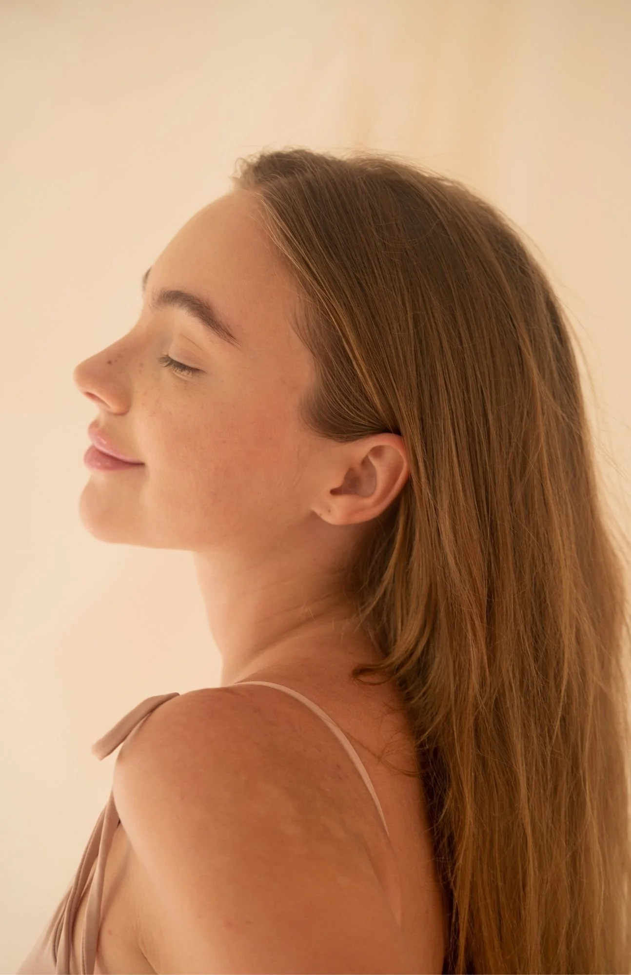 Healthy natural lived in brunette hair inspiration