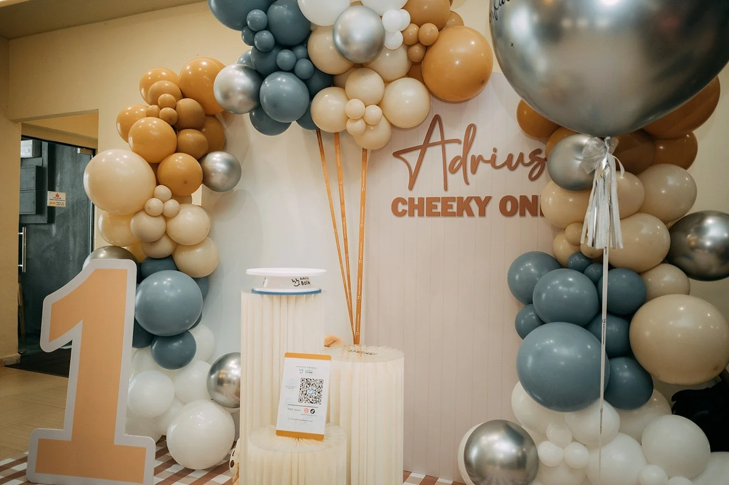 The Venue &amp; Decor