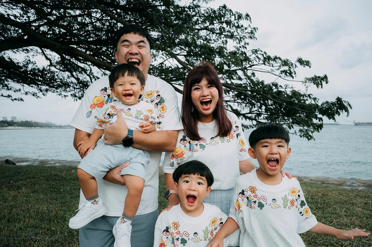Family Photography session beside Marina Barrage