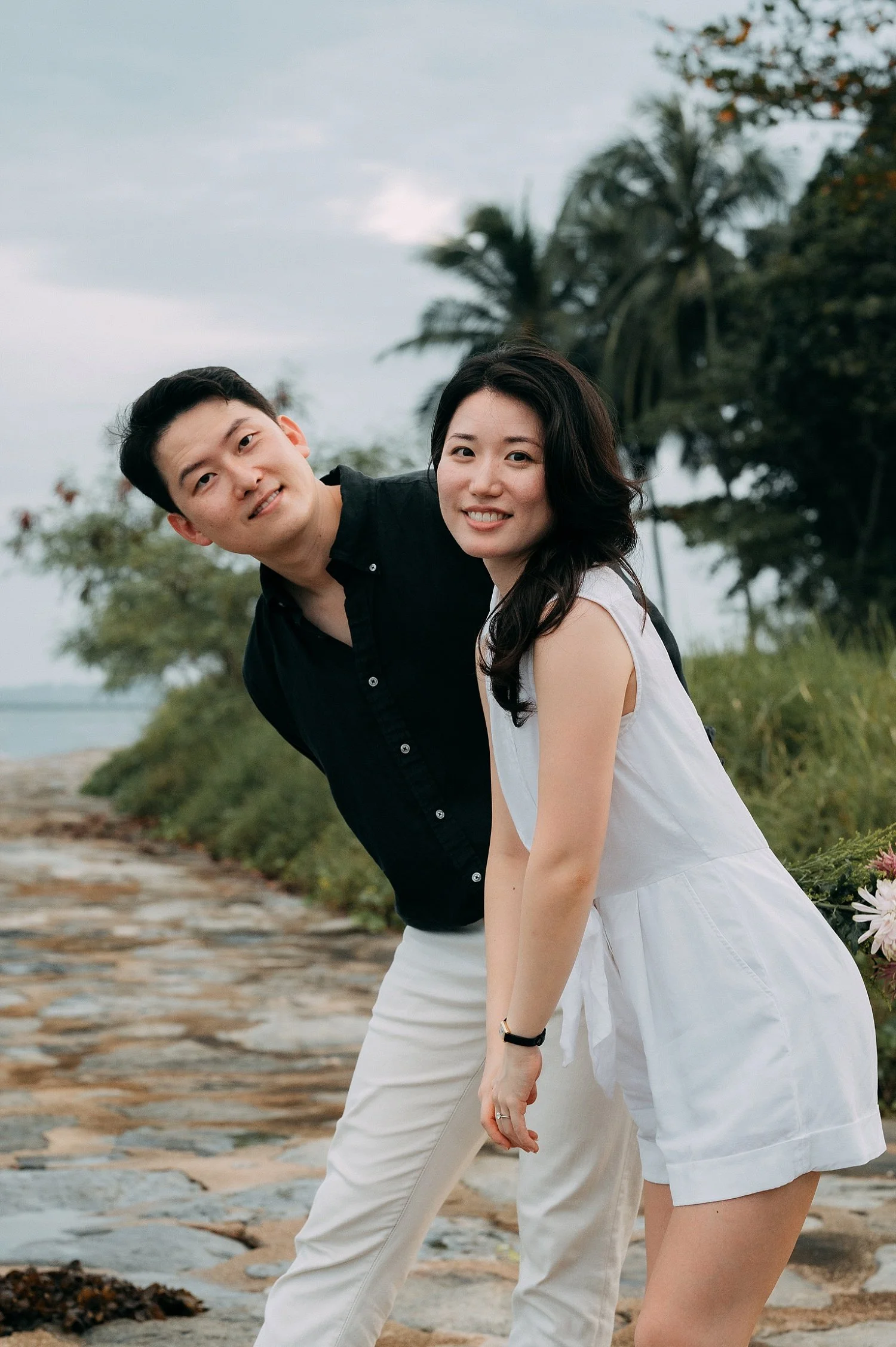 Couple shoot beside Marina Barrage