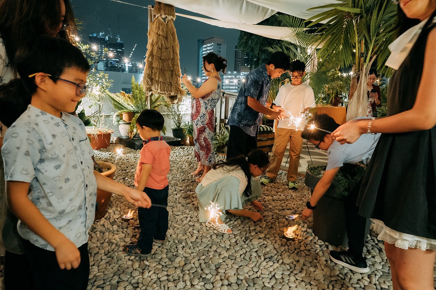 Alani, Kada Maxwell.